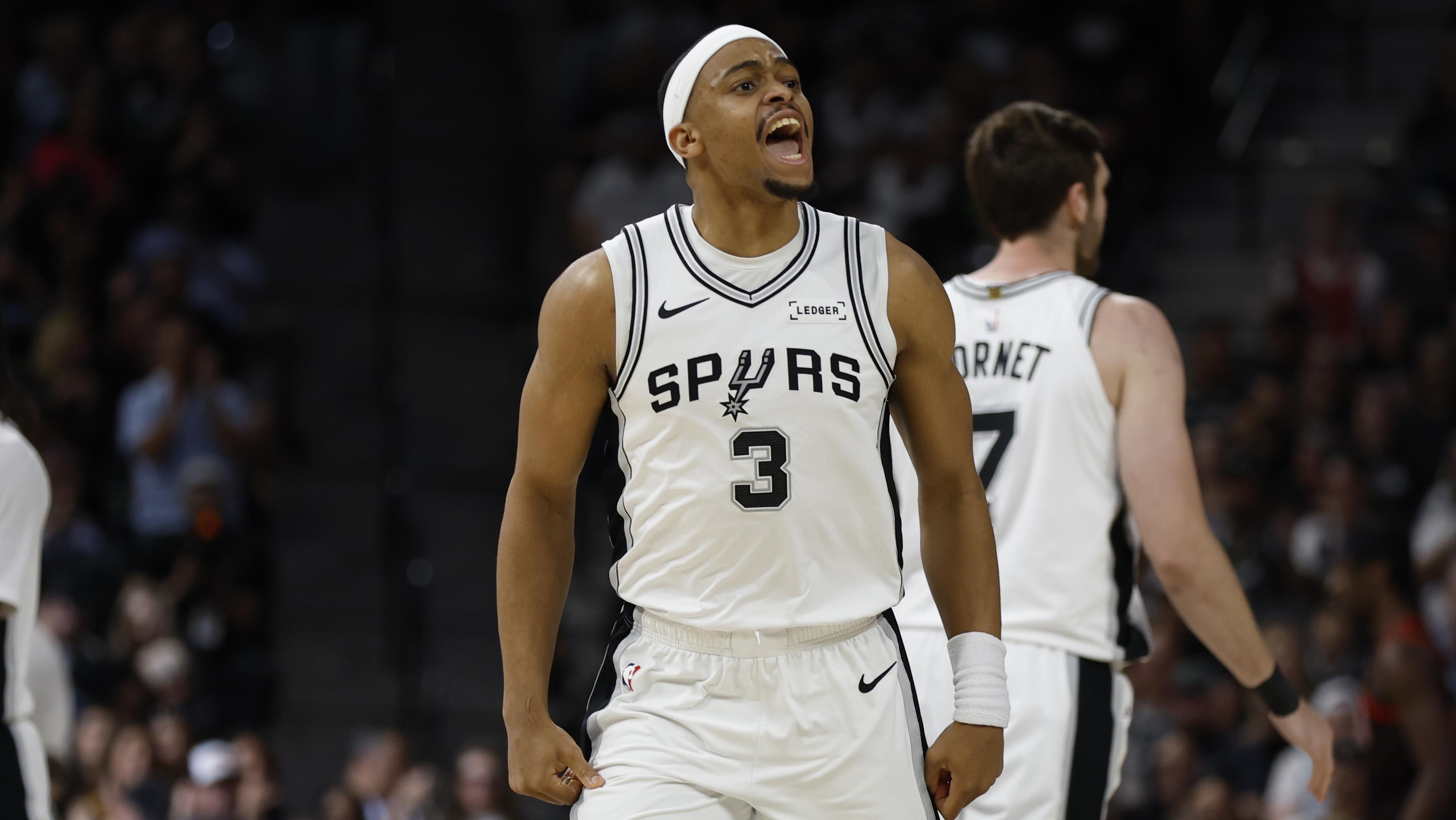 Chicago Bulls v San Antonio Spurs