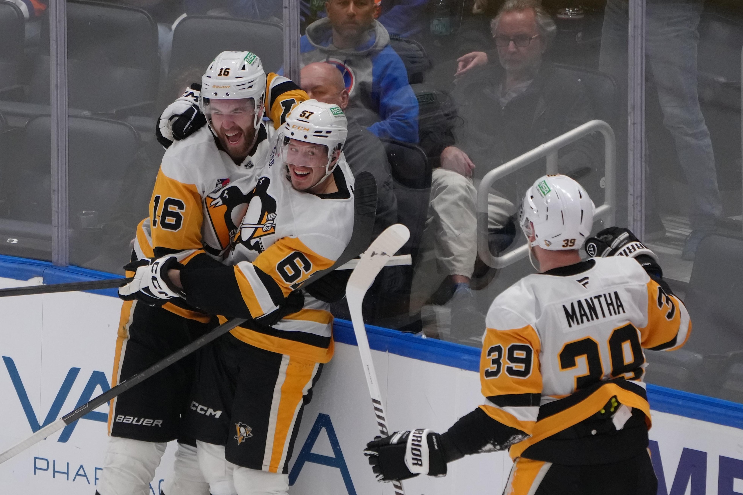 NHL: MAR 30 Penguins at Islanders NHL: MAR 30 Penguins at Islanders