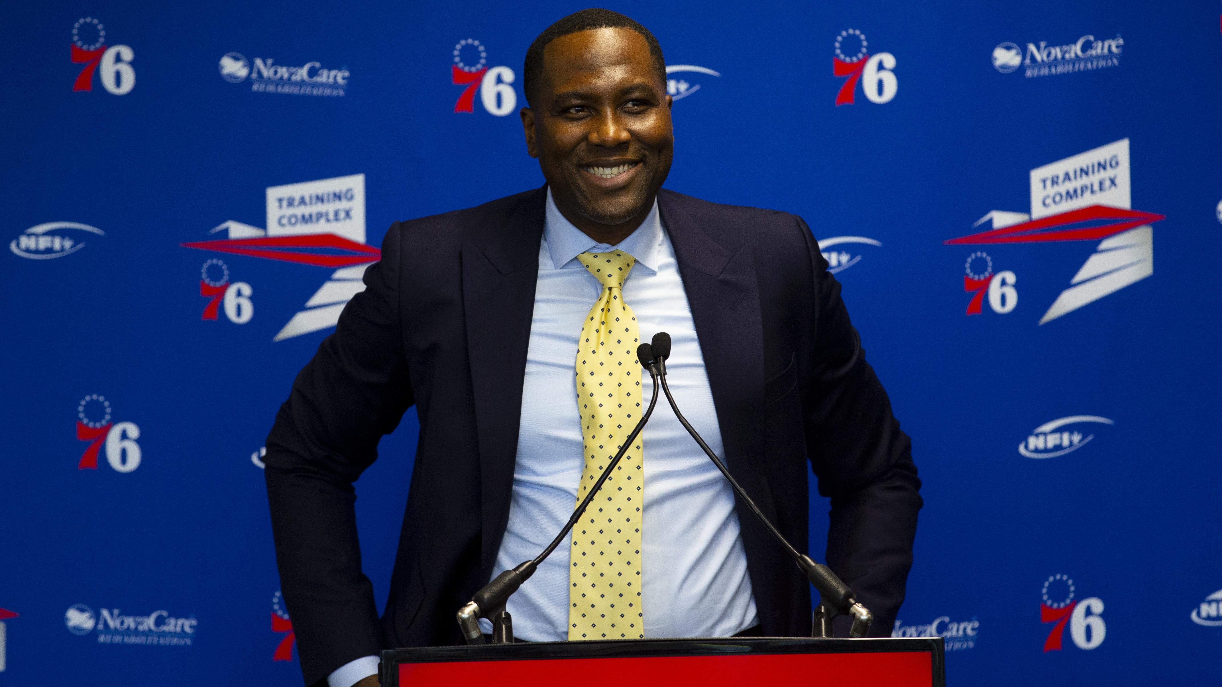 Philadelphia 76ers Unveil Charles Barkley Sculpture