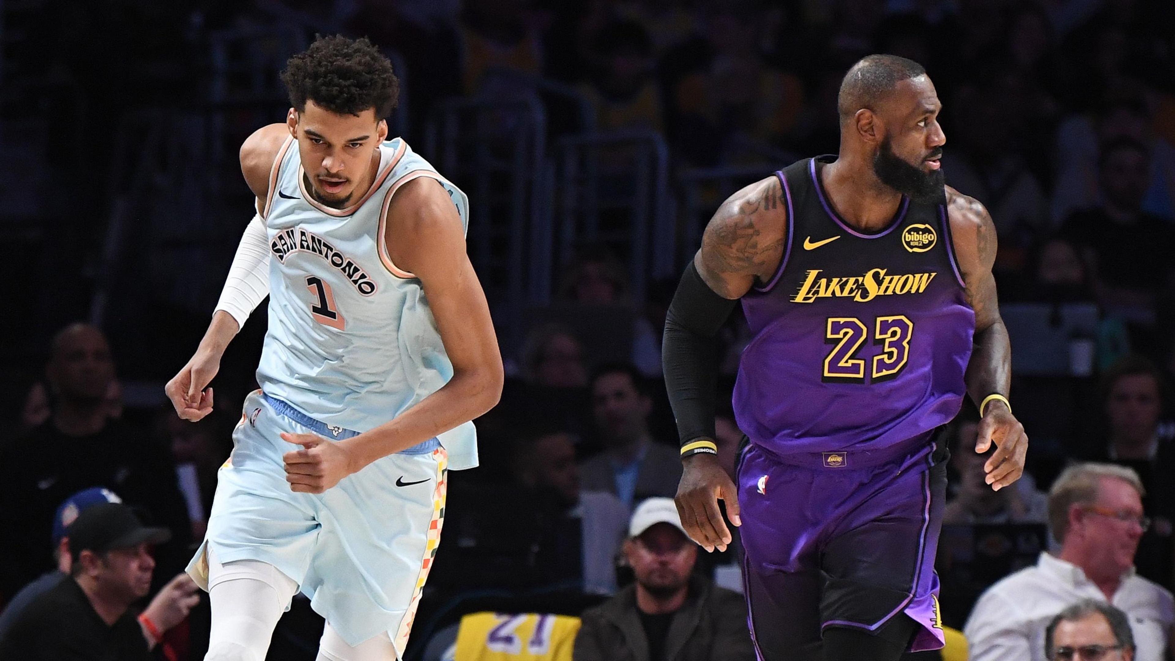 San Antonio Spurs v Los Angeles Lakers