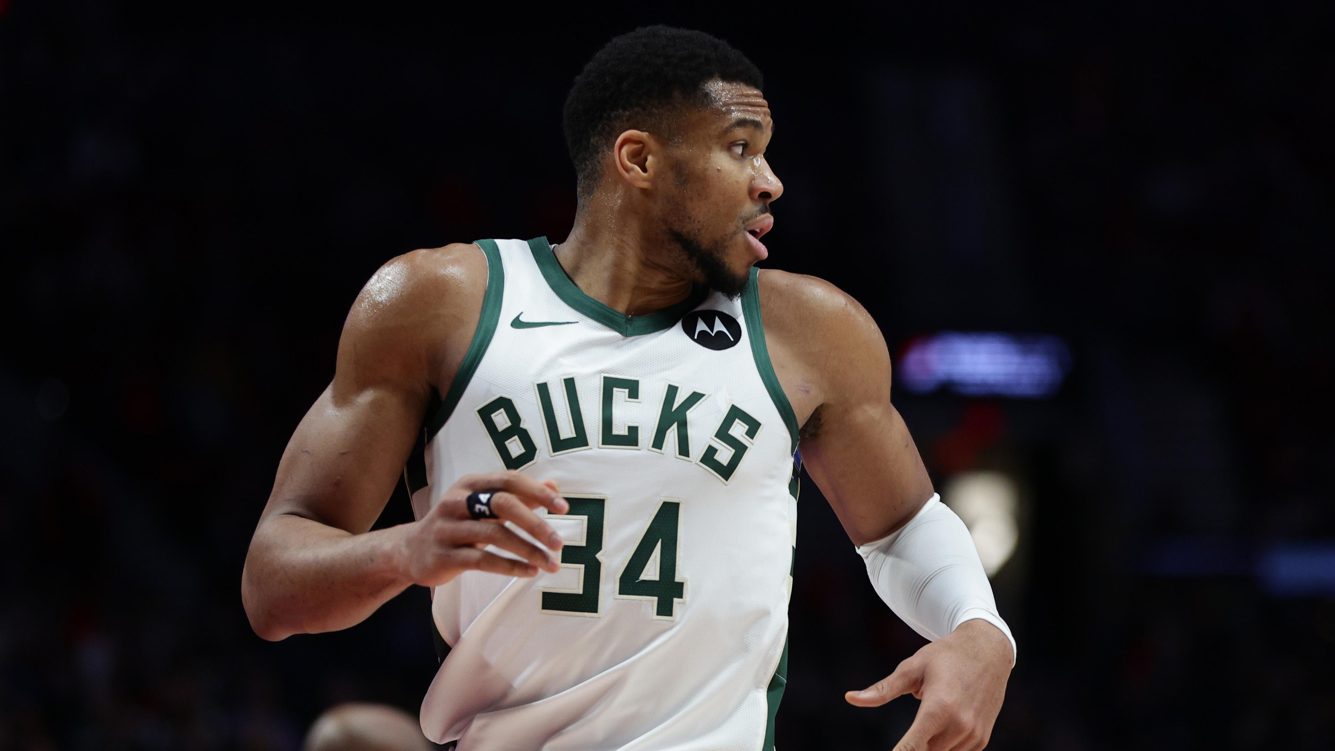 Milwaukee Bucks v Portland Trail Blazers