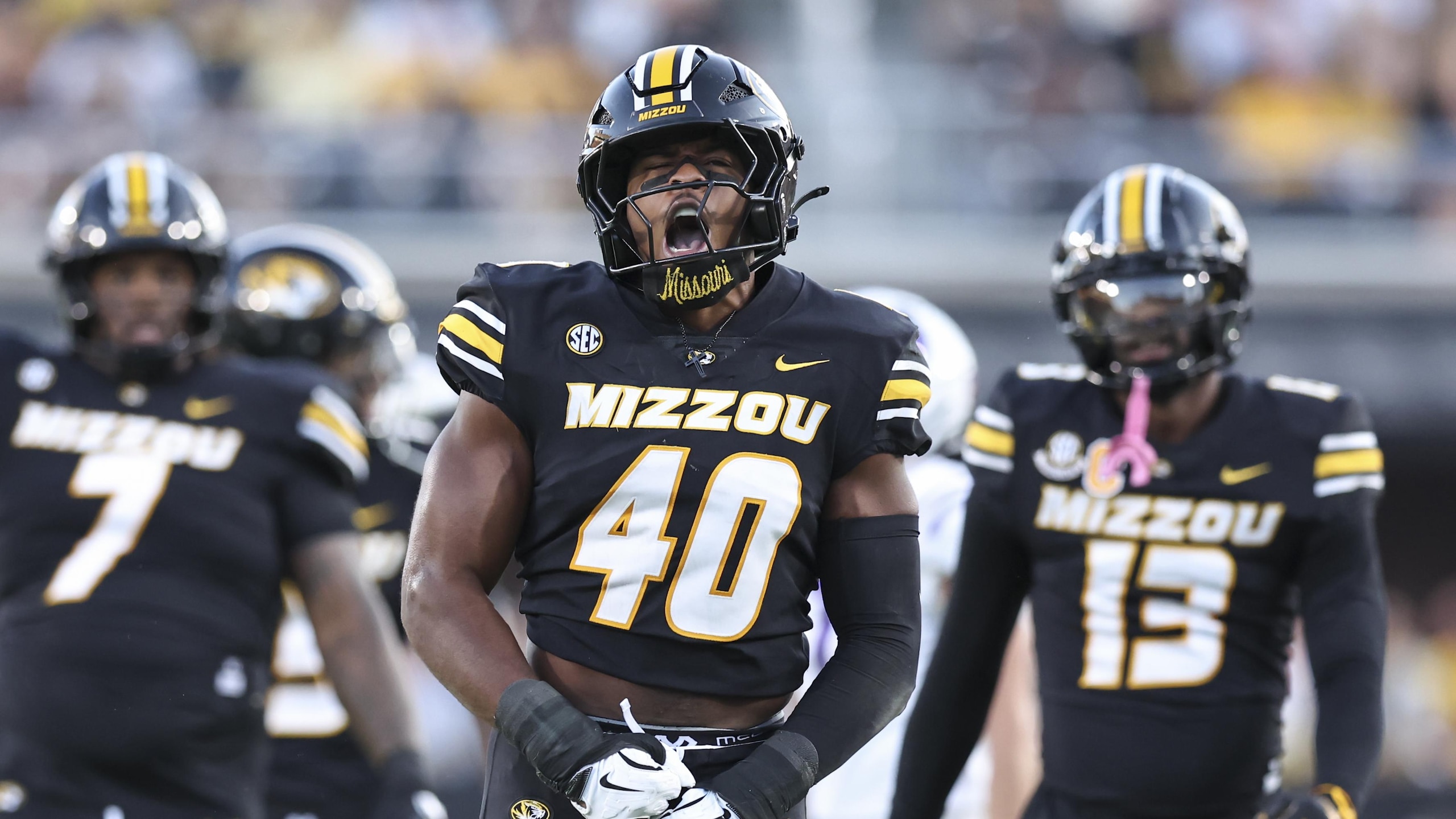 COLLEGE FOOTBALL: AUG 28 Central Arkansas at Missouri COLLEGE FOOTBALL: AUG 28 Central Arkansas at Missouri