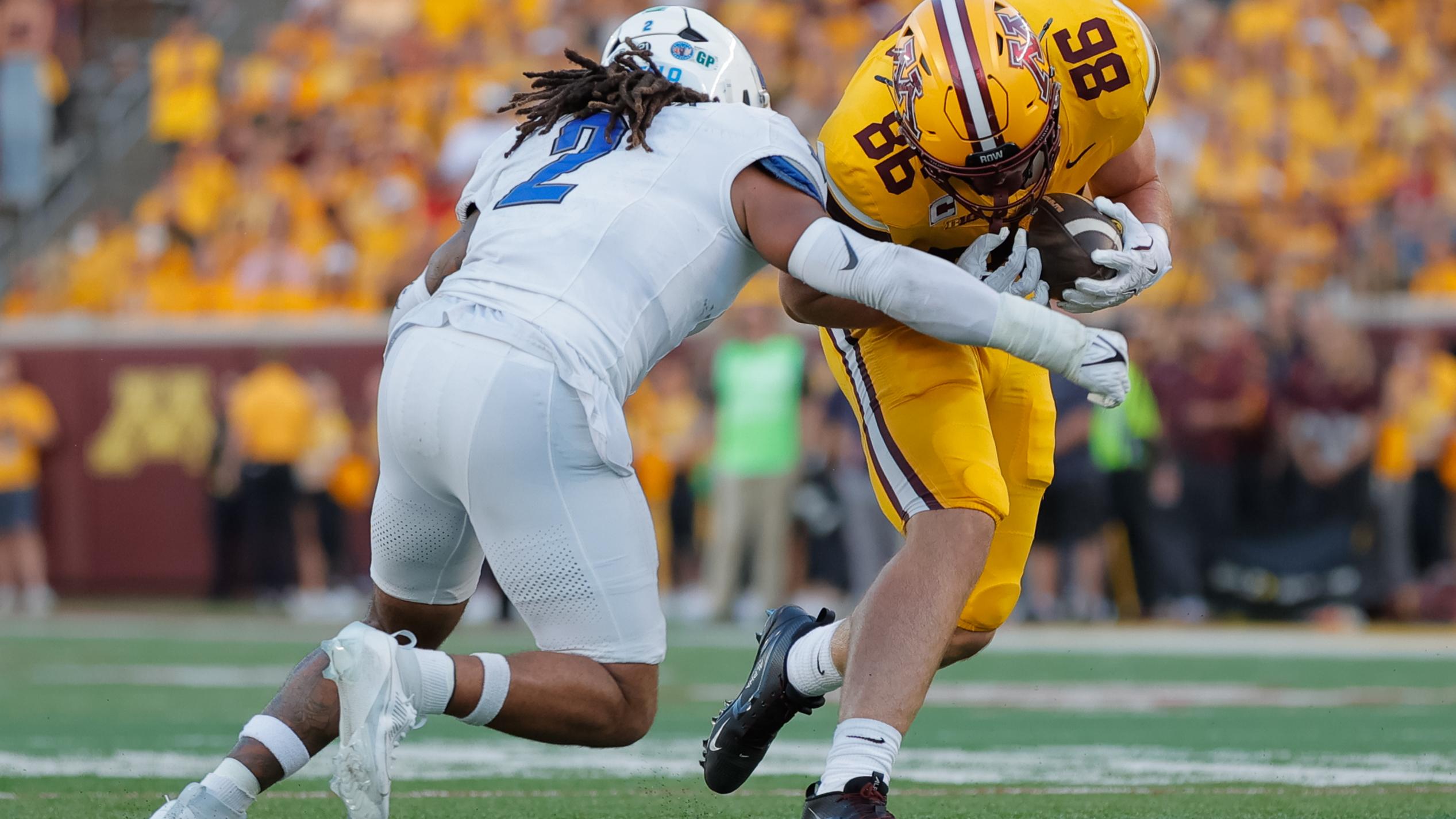 COLLEGE FOOTBALL: AUG 28 Buffalo at Minnesota