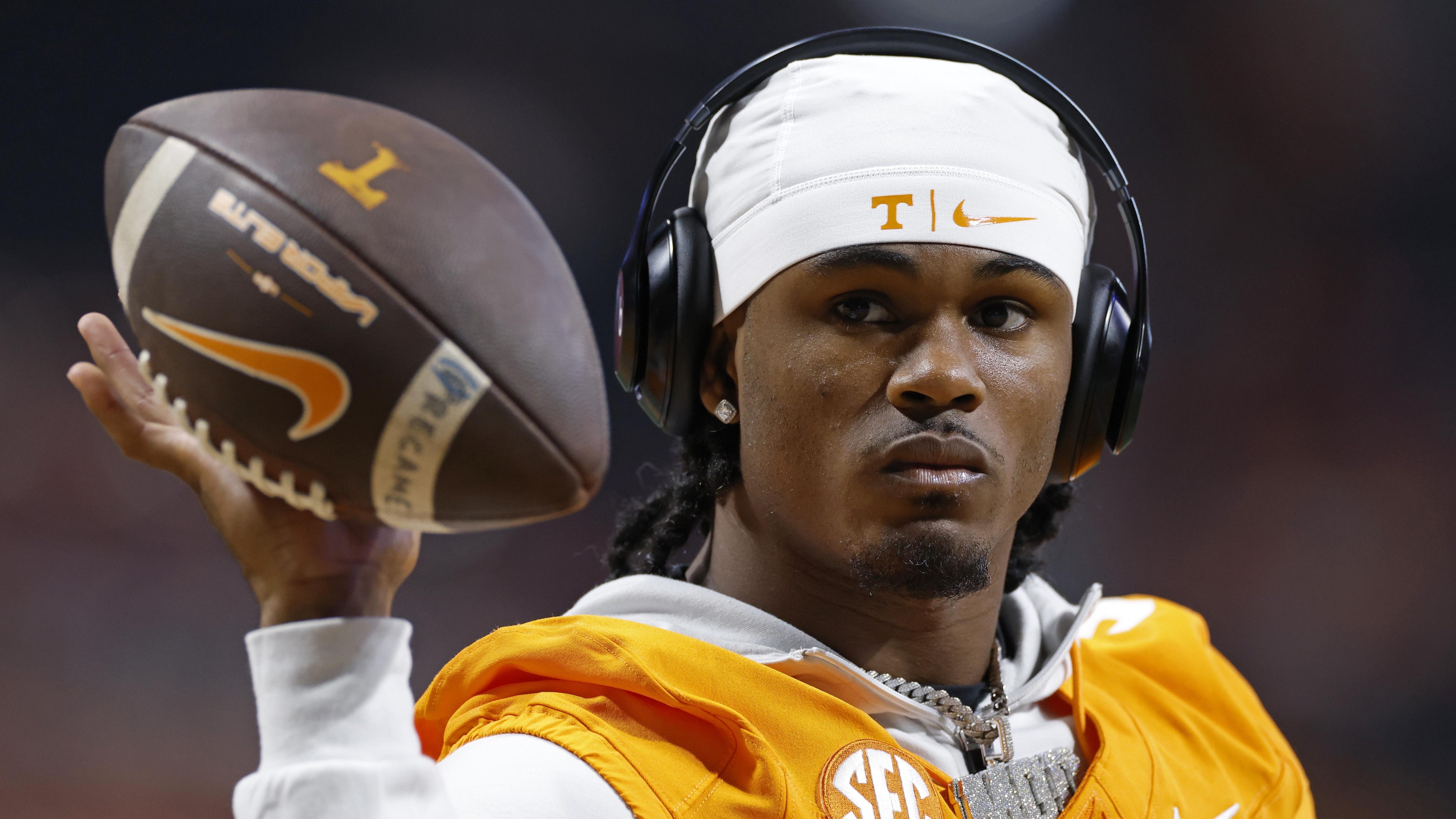 COLLEGE FOOTBALL: AUG 30 AFLAC Kickoff Game Syracuse vs Tennessee