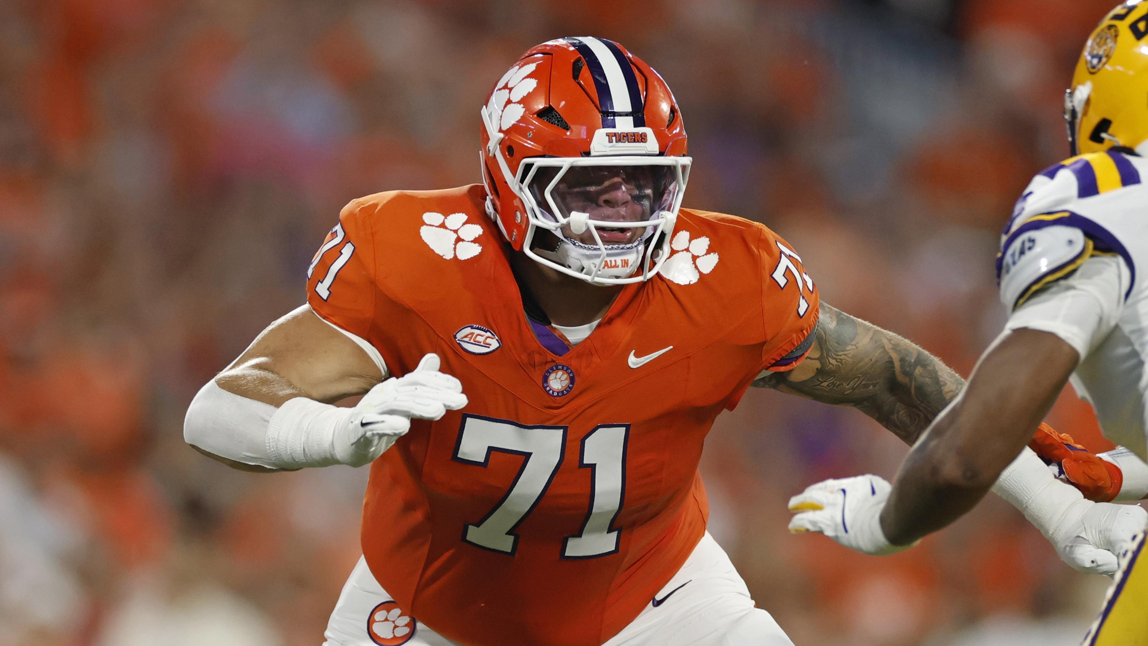 COLLEGE FOOTBALL: AUG 30 LSU at Clemson COLLEGE FOOTBALL: AUG 30 LSU at Clemson