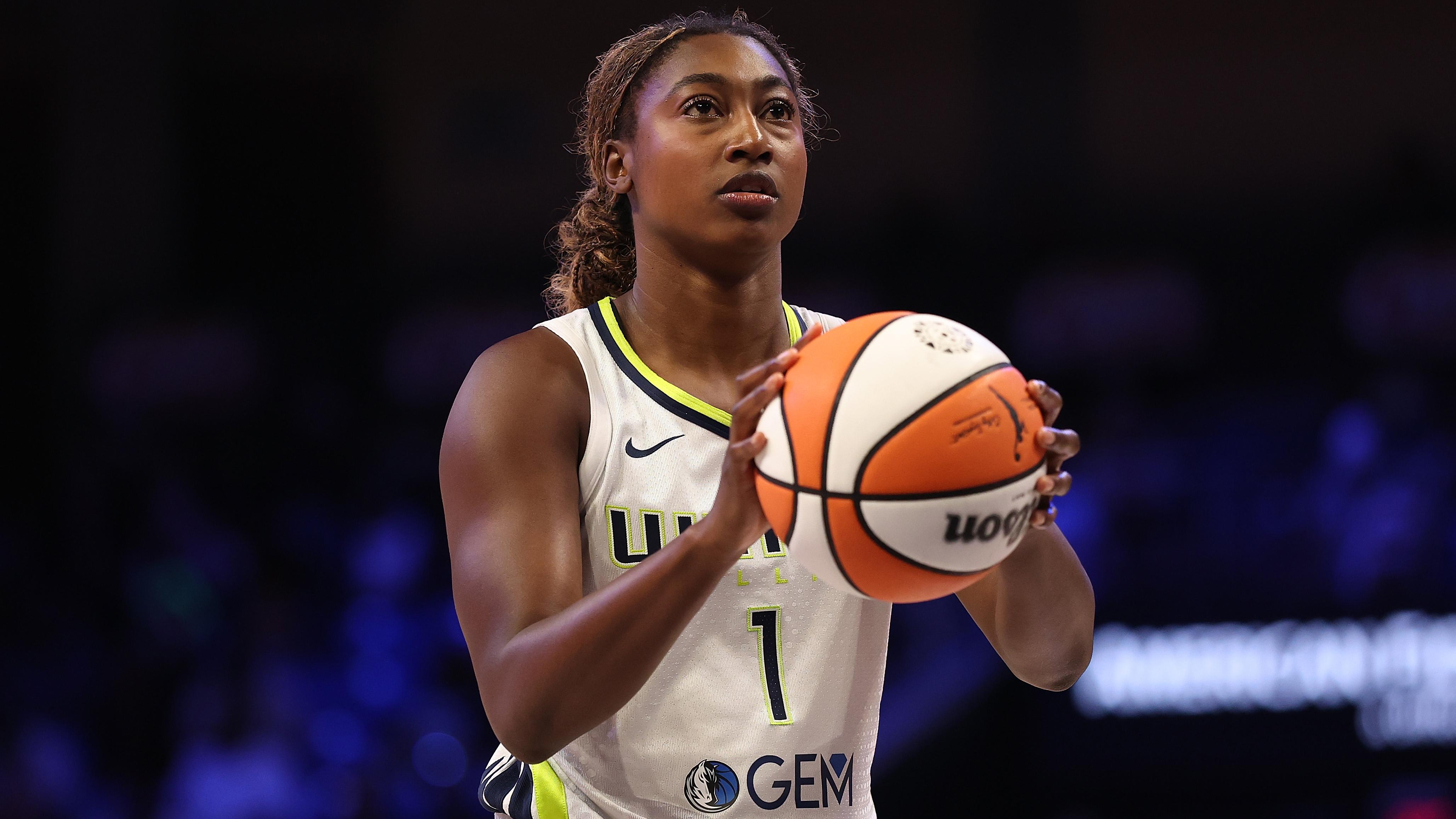 Connecticut Sun v Dallas Wings