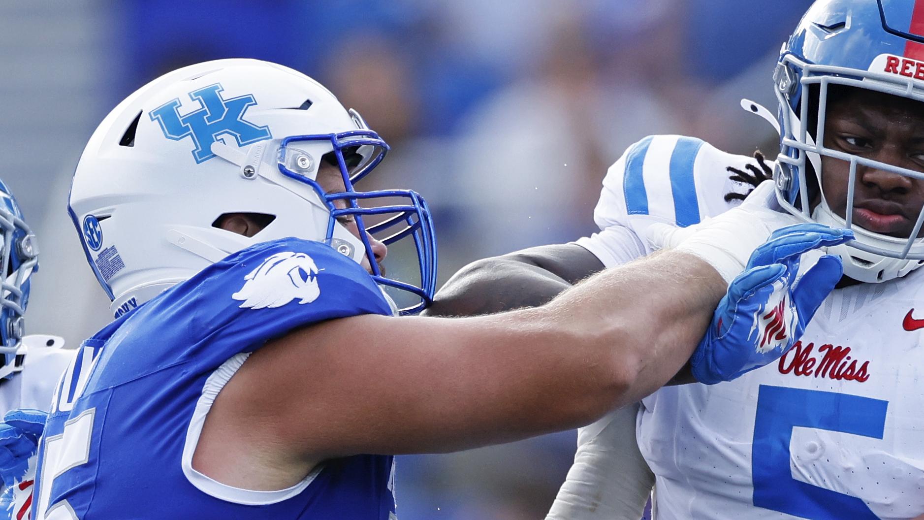COLLEGE FOOTBALL: SEP 06 Ole Miss at Kentucky