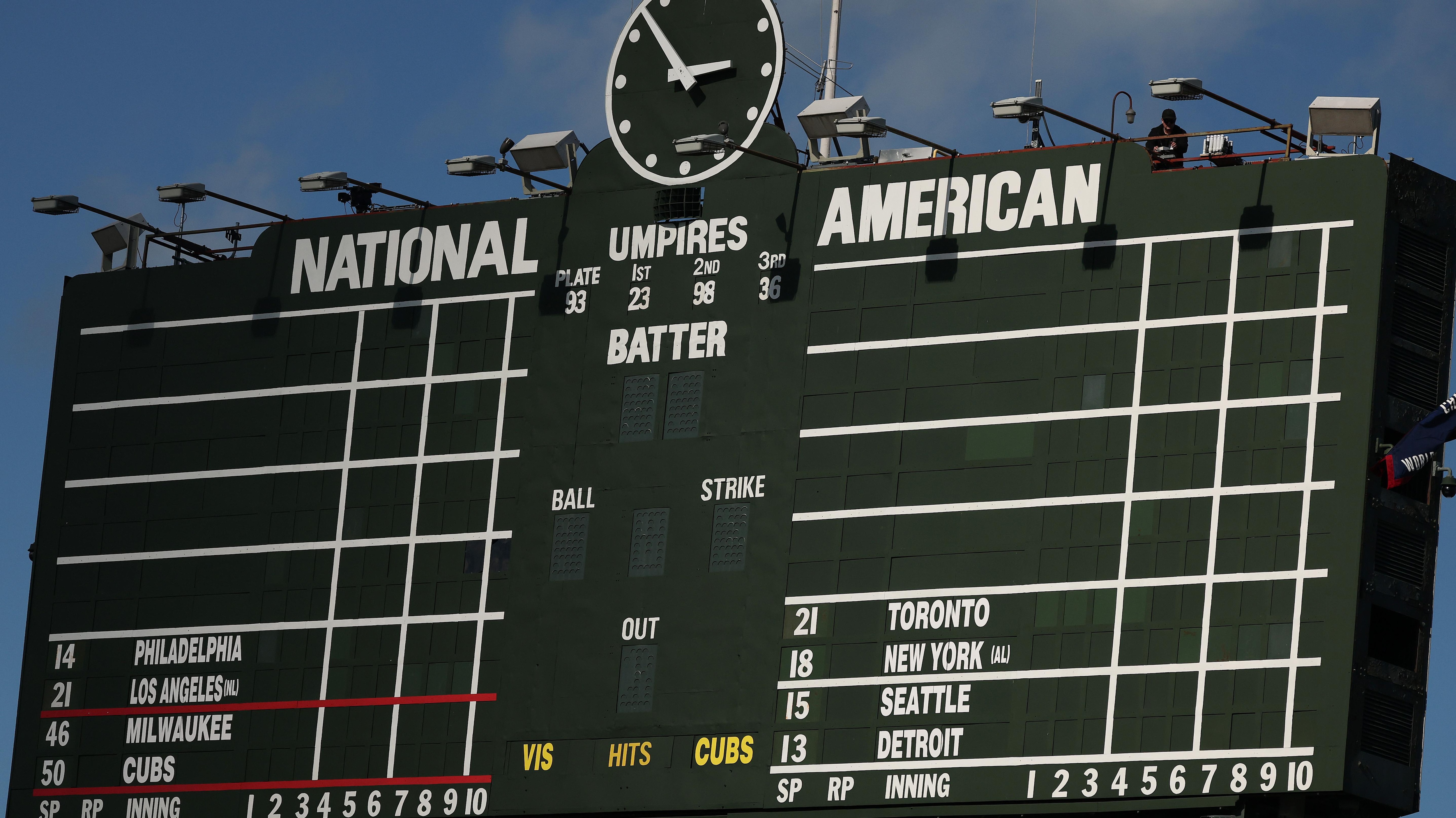 Division Series - Milwaukee Brewers v Chicago Cubs - Game Three
