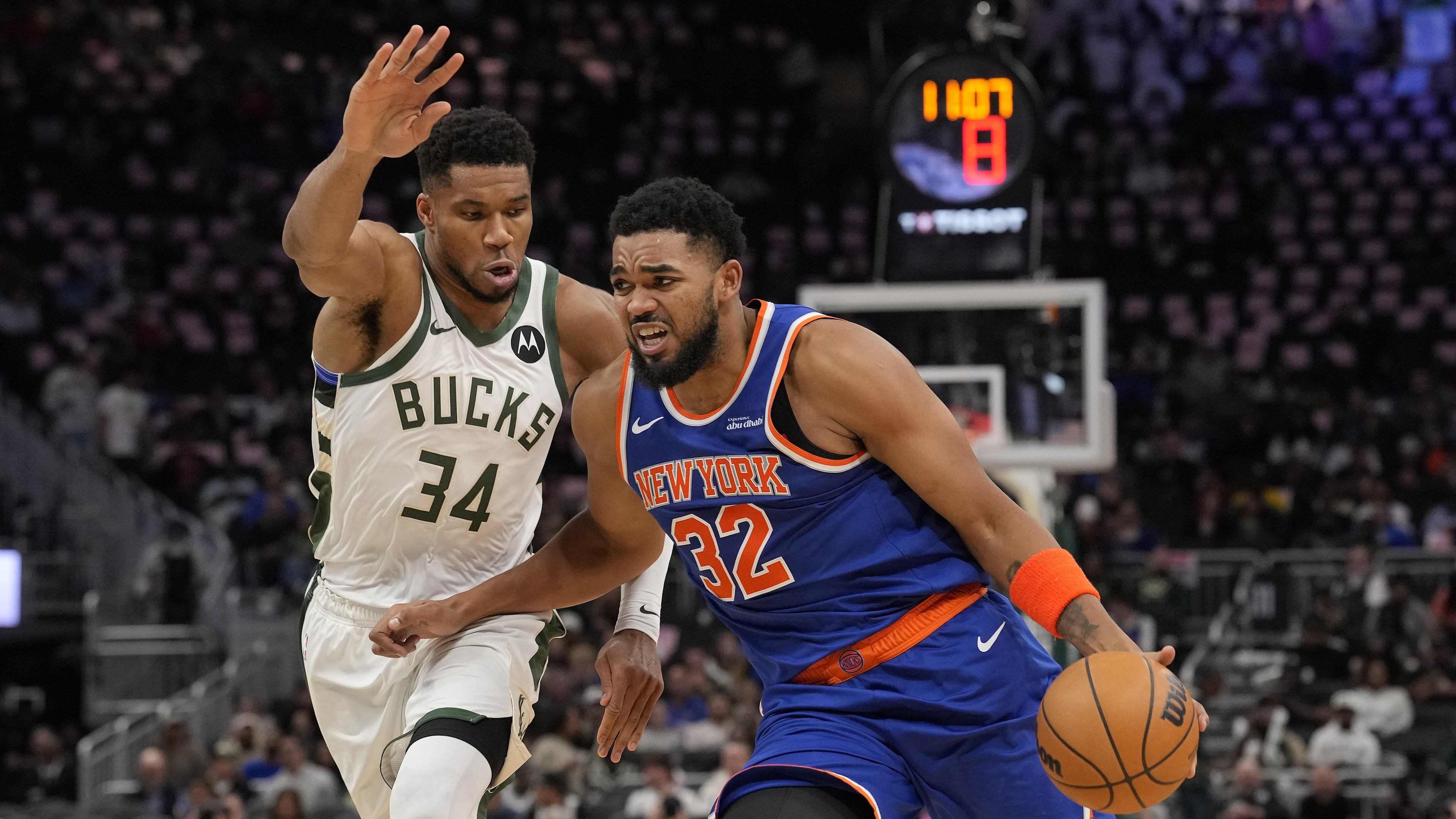 New York Knicks v Milwaukee Bucks New York Knicks v Milwaukee Bucks