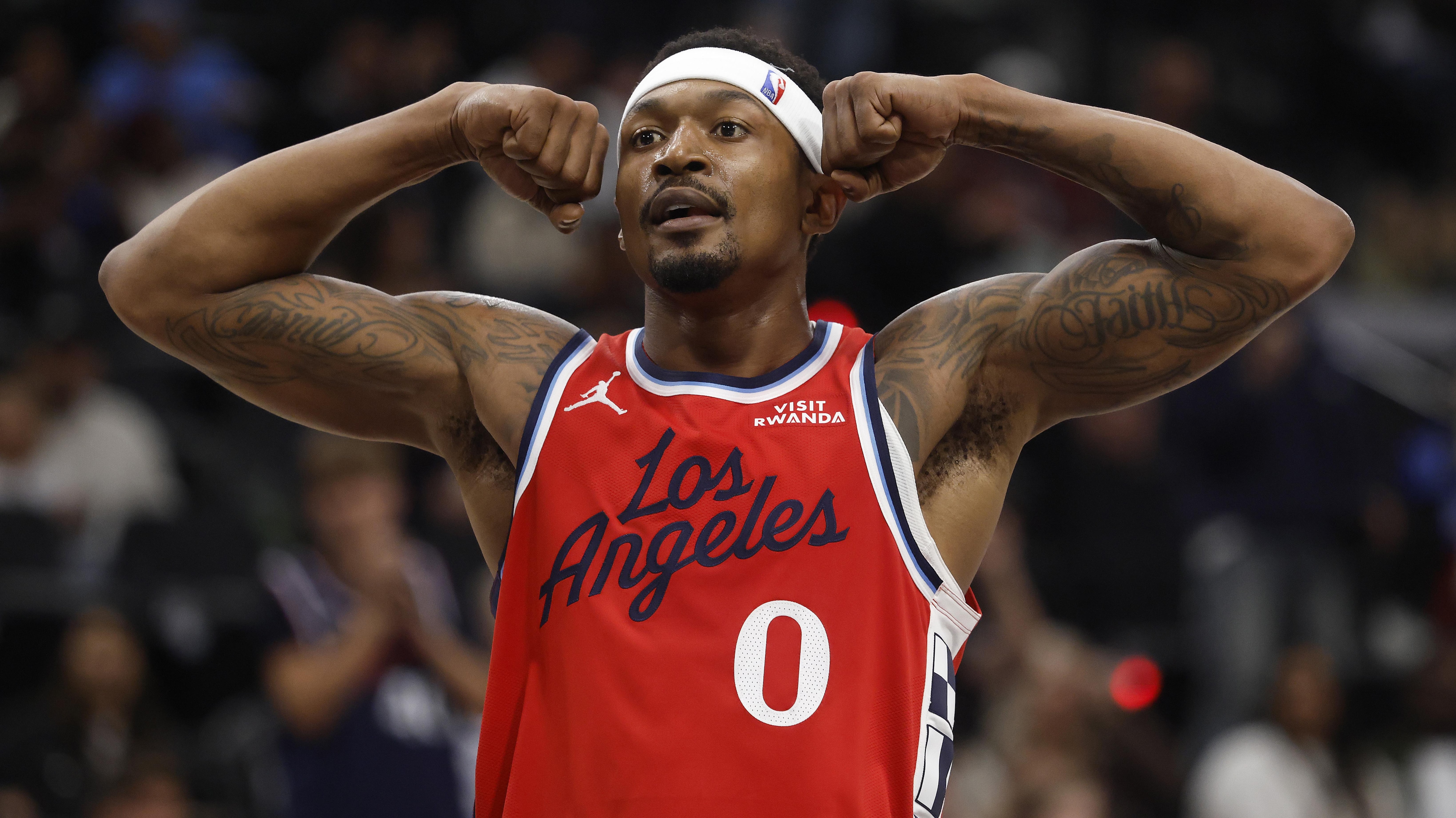 Phoenix Suns v Los Angeles Clippers