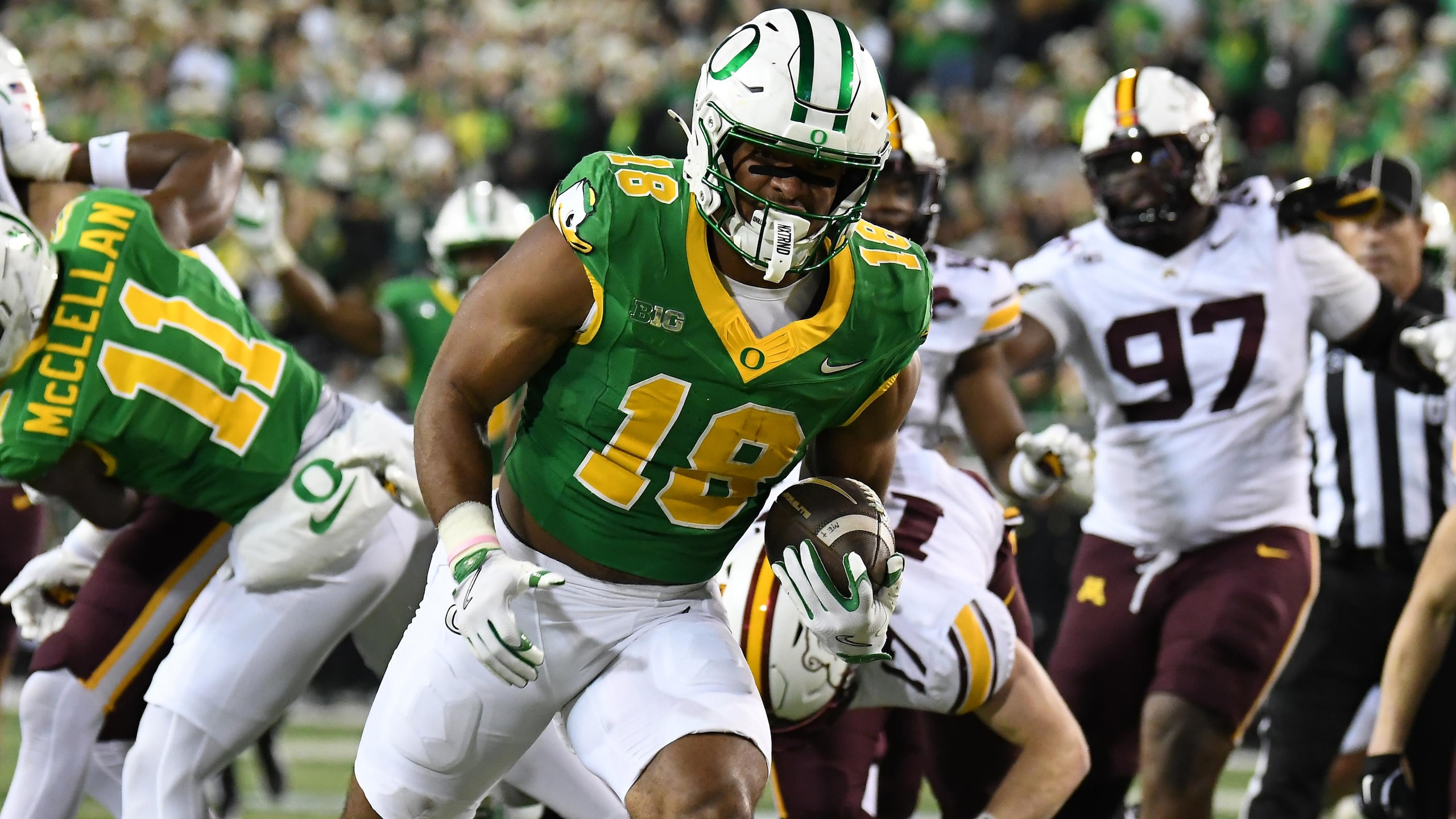 COLLEGE FOOTBALL: NOV 14 Minnesota at Oregon
