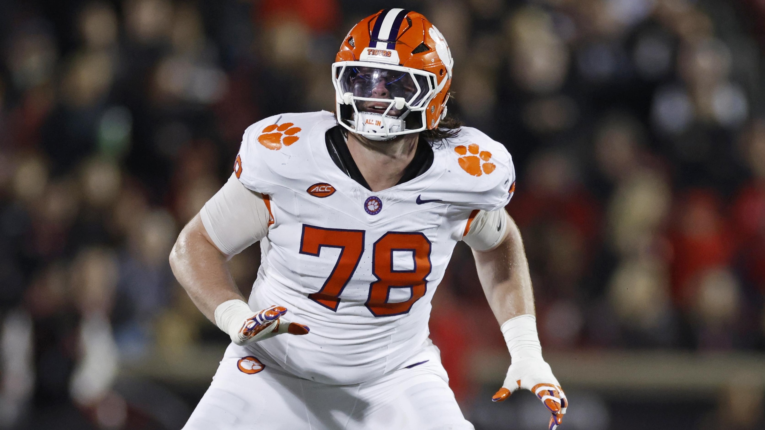 COLLEGE FOOTBALL: NOV 14 Clemson at Louisville COLLEGE FOOTBALL: NOV 14 Clemson at Louisville