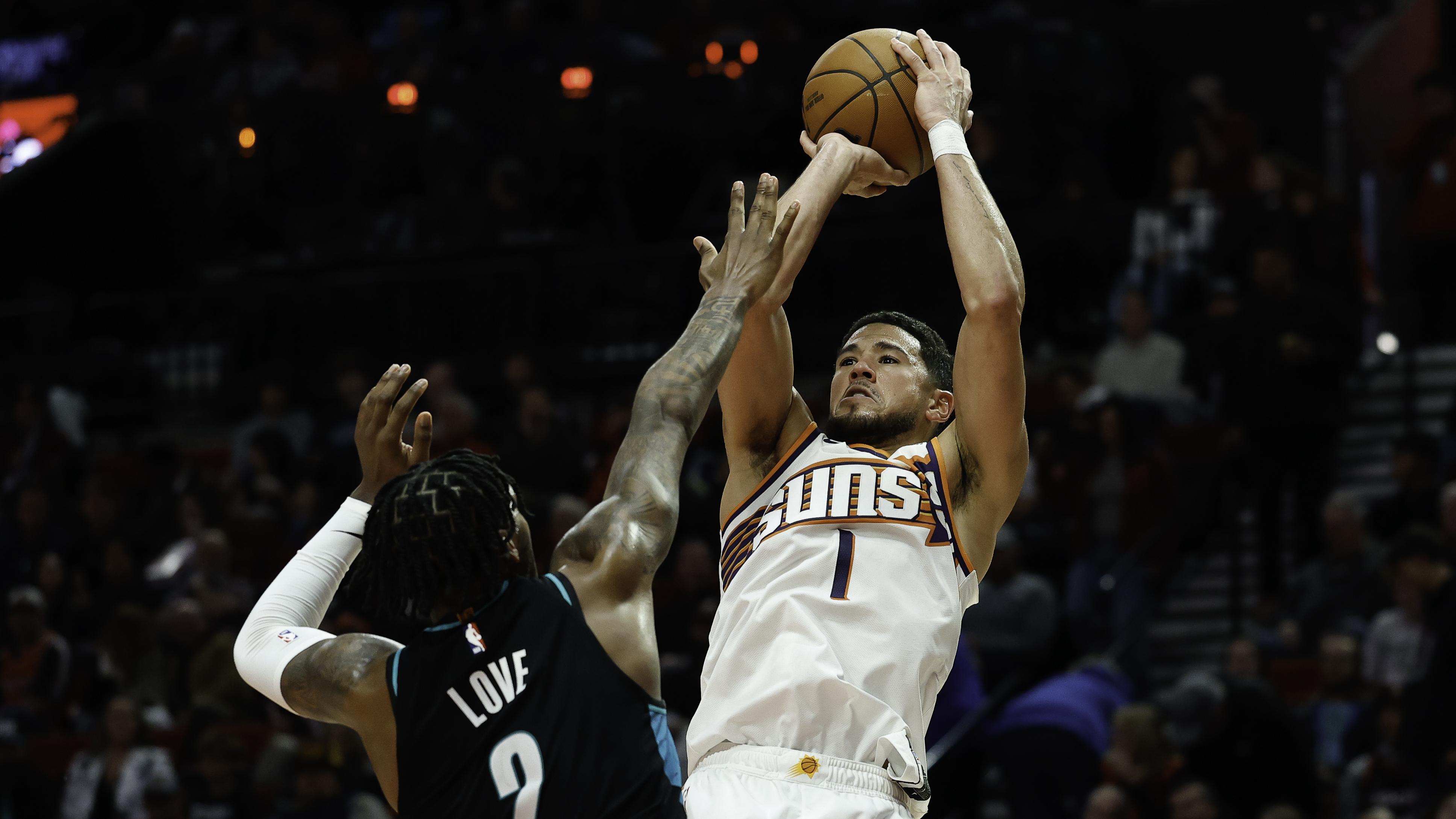 Phoenix Suns v Portland Trail Blazers