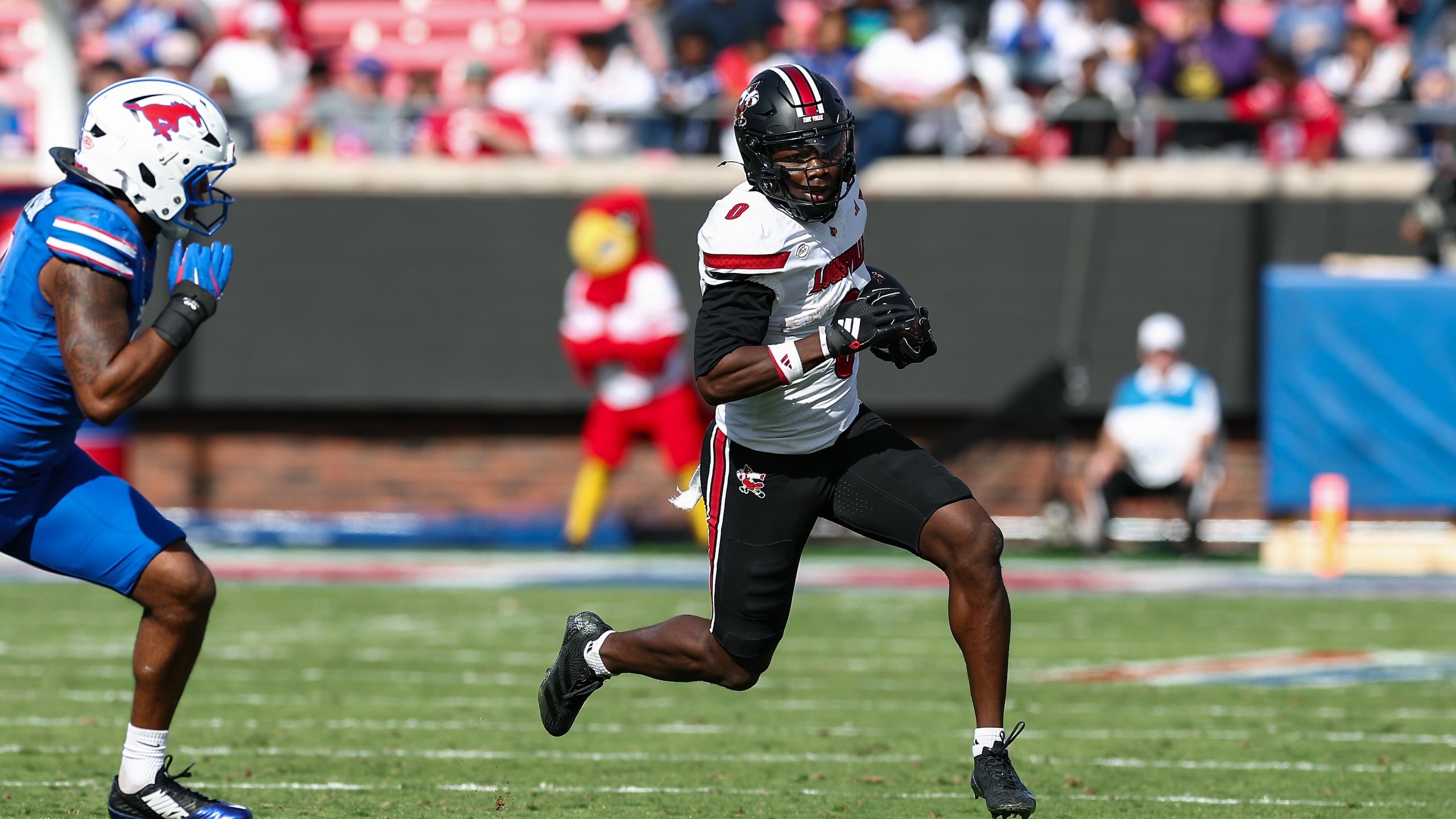 COLLEGE FOOTBALL: NOV 22 Louisville at SMU COLLEGE FOOTBALL: NOV 22 Louisville at SMU