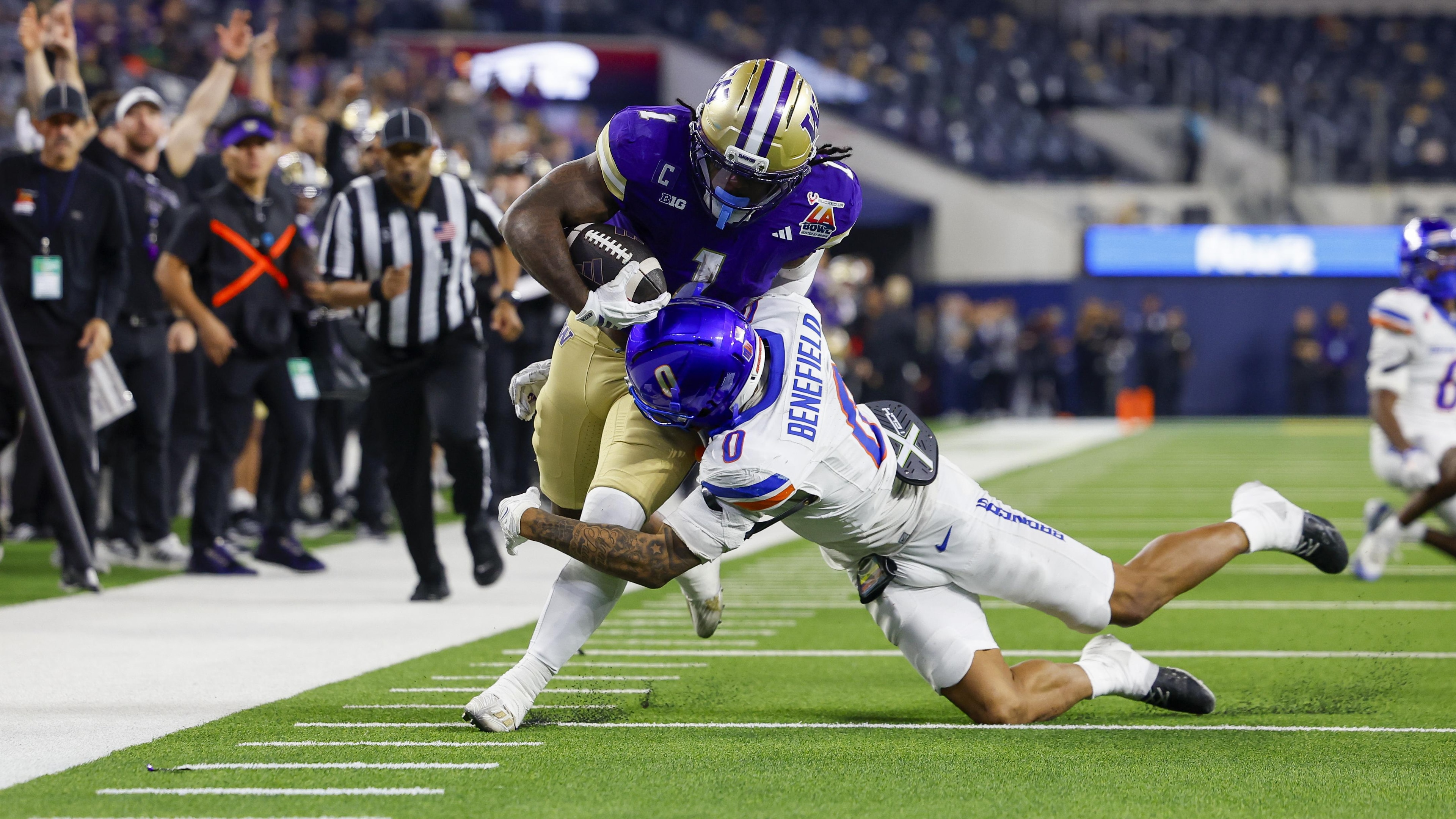 COLLEGE FOOTBALL: DEC 13 LA Bowl Boise State vs Washington COLLEGE FOOTBALL: DEC 13 LA Bowl Boise State vs Washington
