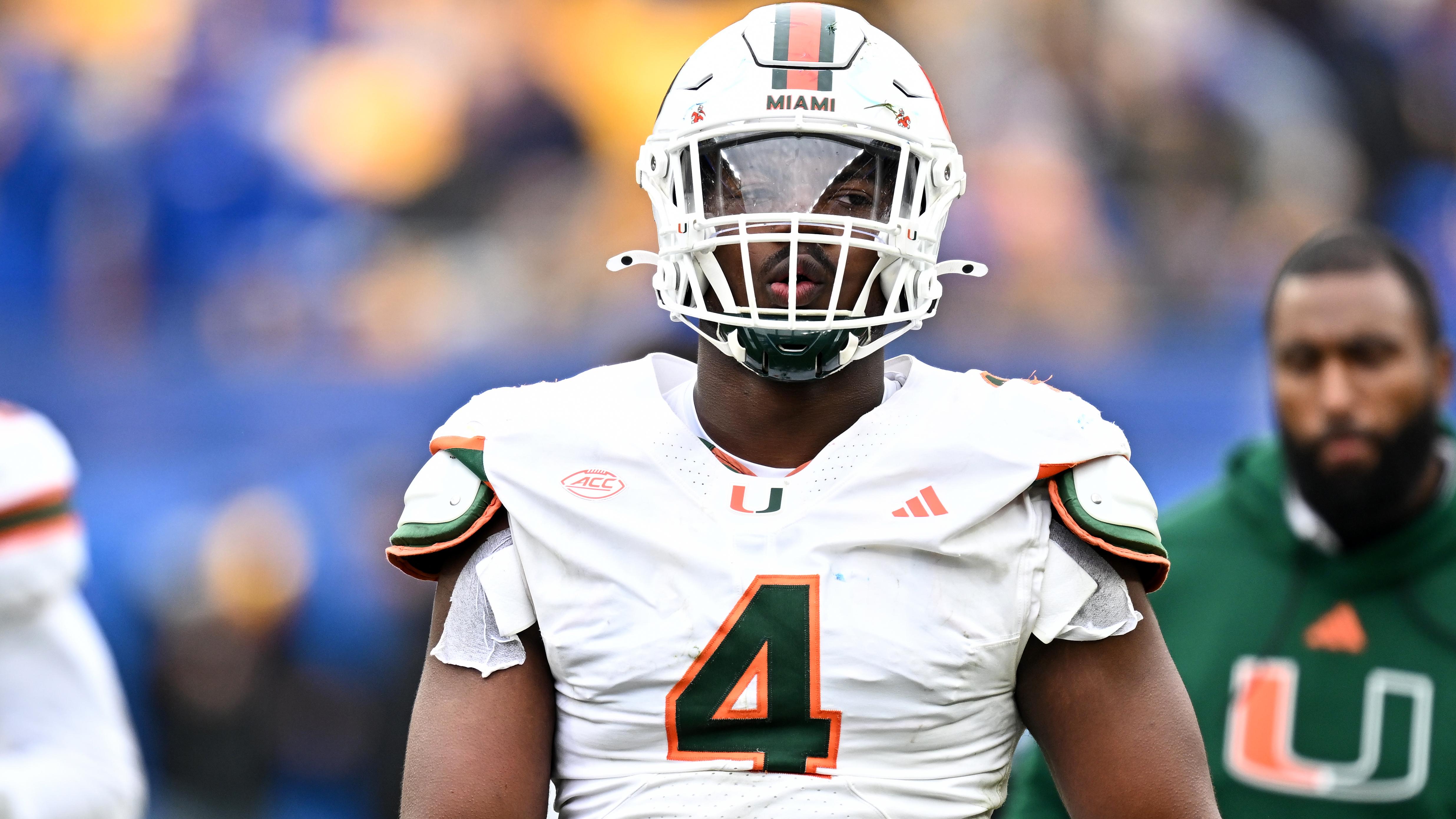 Miami Hurricanes v Pittsburgh Panthers