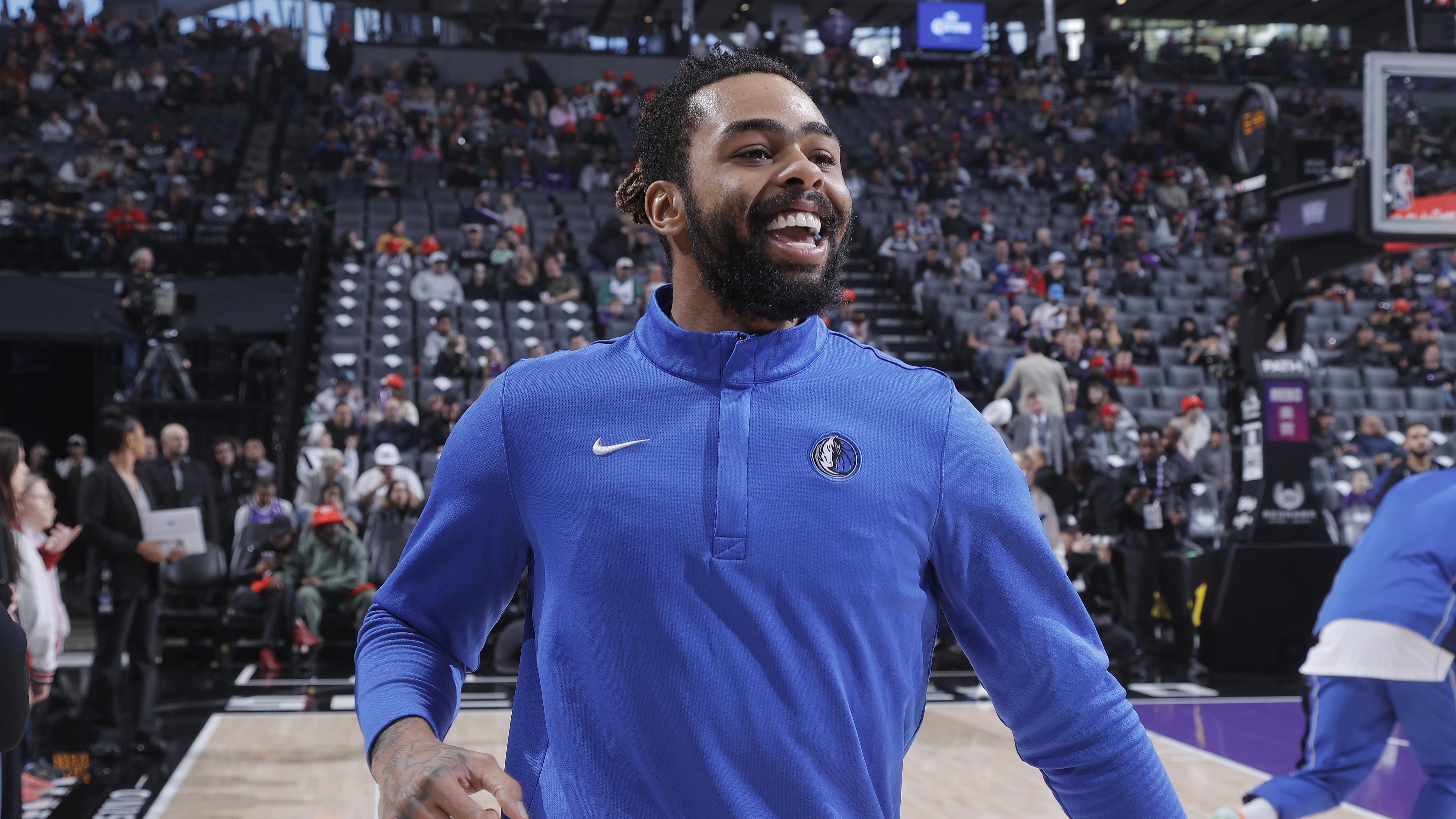Dallas Mavericks v Sacramento Kings Dallas Mavericks v Sacramento Kings