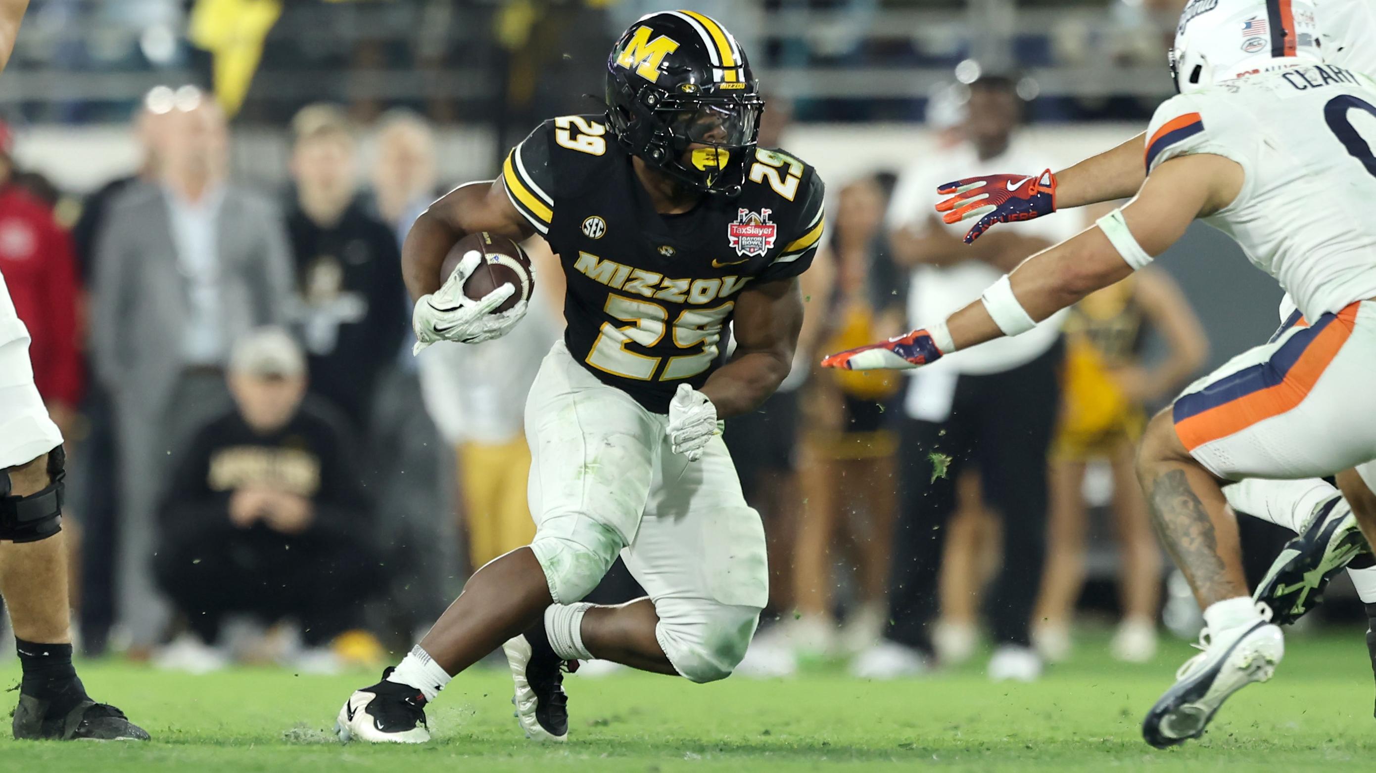 2025 TaxSlayer Gator Bowl - Virginia v Missouri