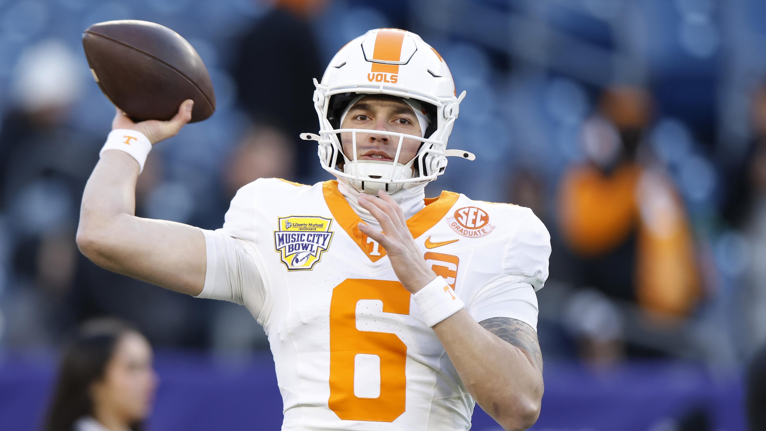2025 Liberty Mutual Music City Bowl - Tennessee v Illinois