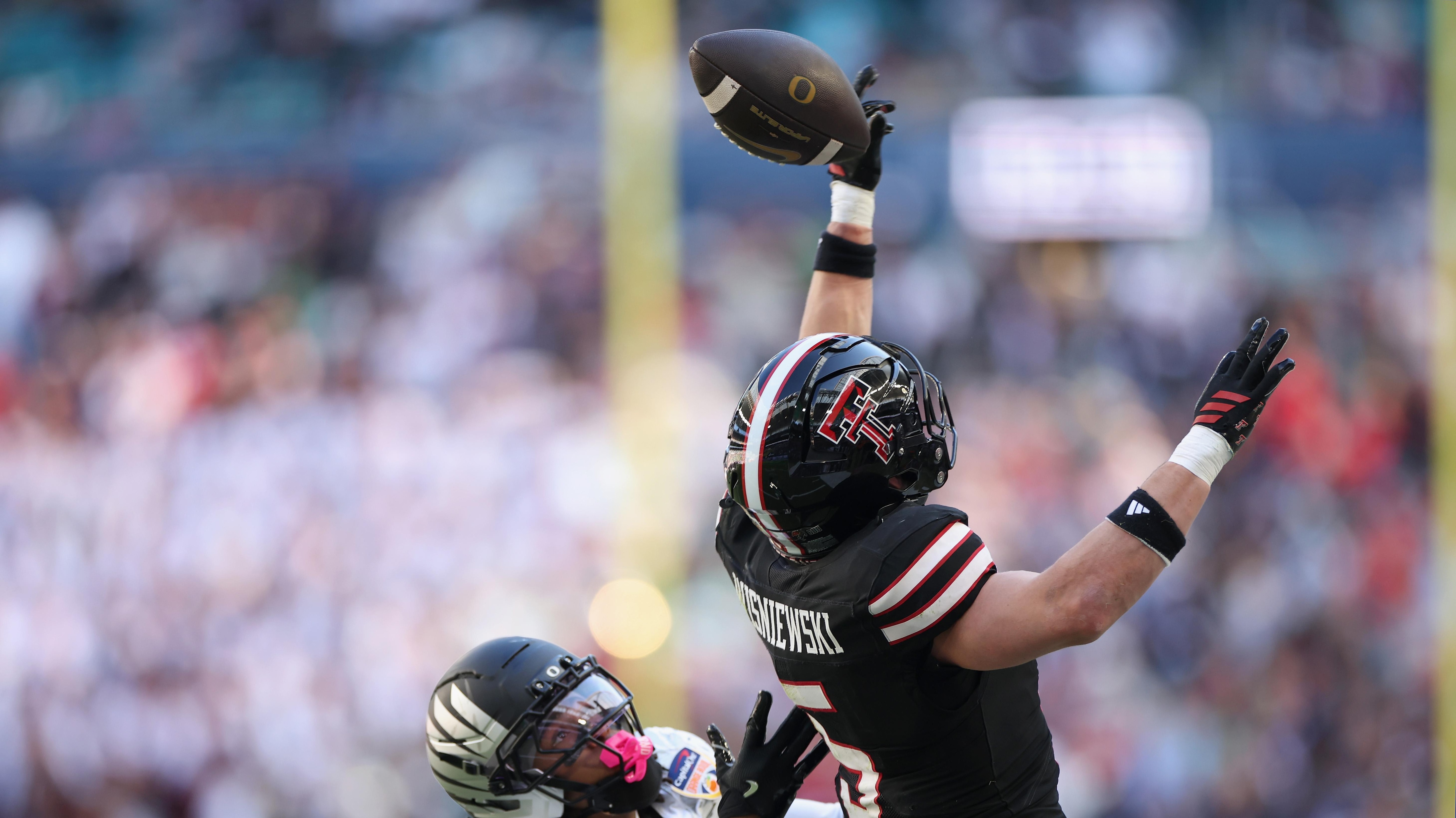 College Football Playoff Quarterfinal - Capital One Orange Bowl: Oregon v Texas Tech