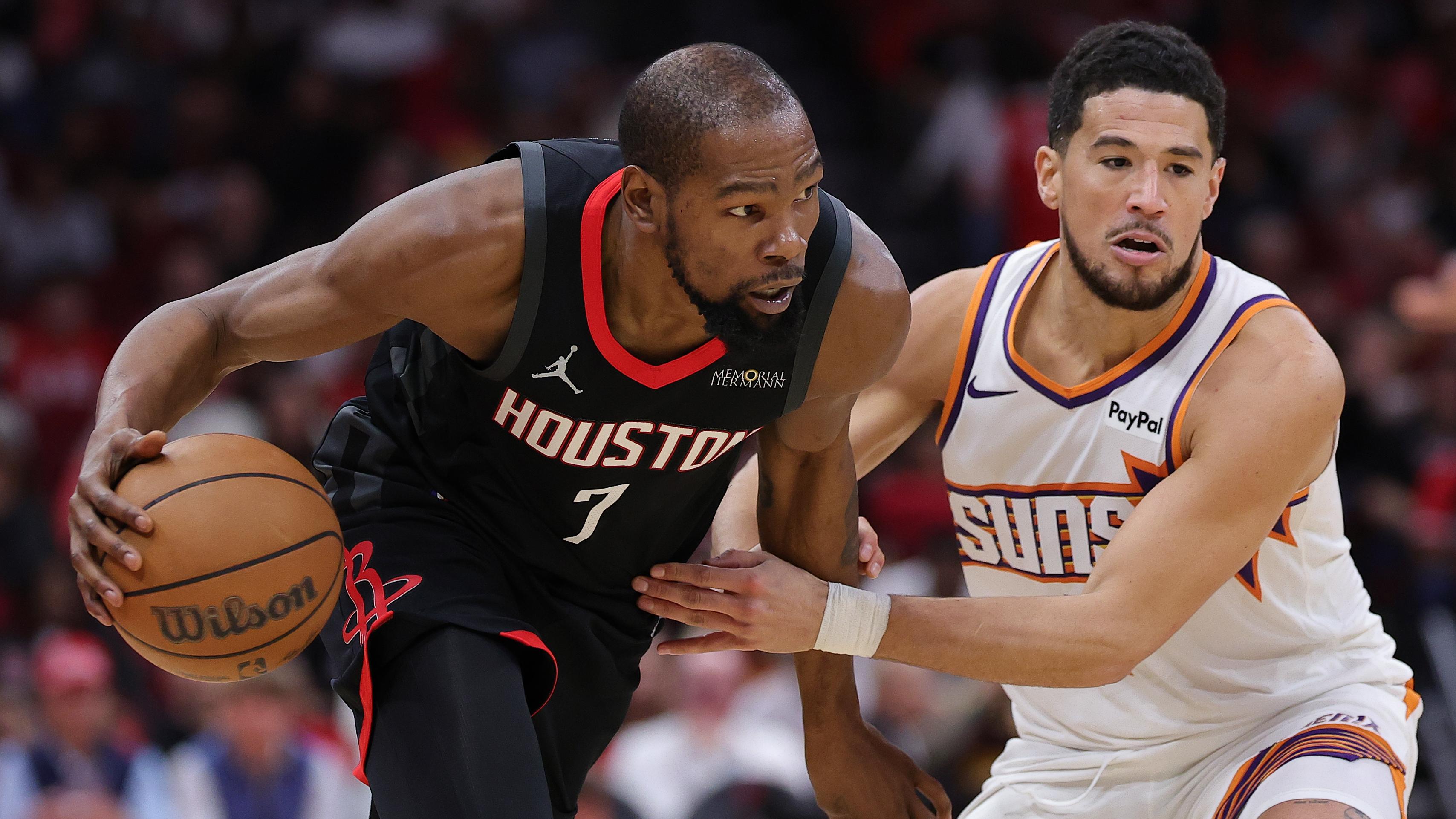 Phoenix Suns v Houston Rockets