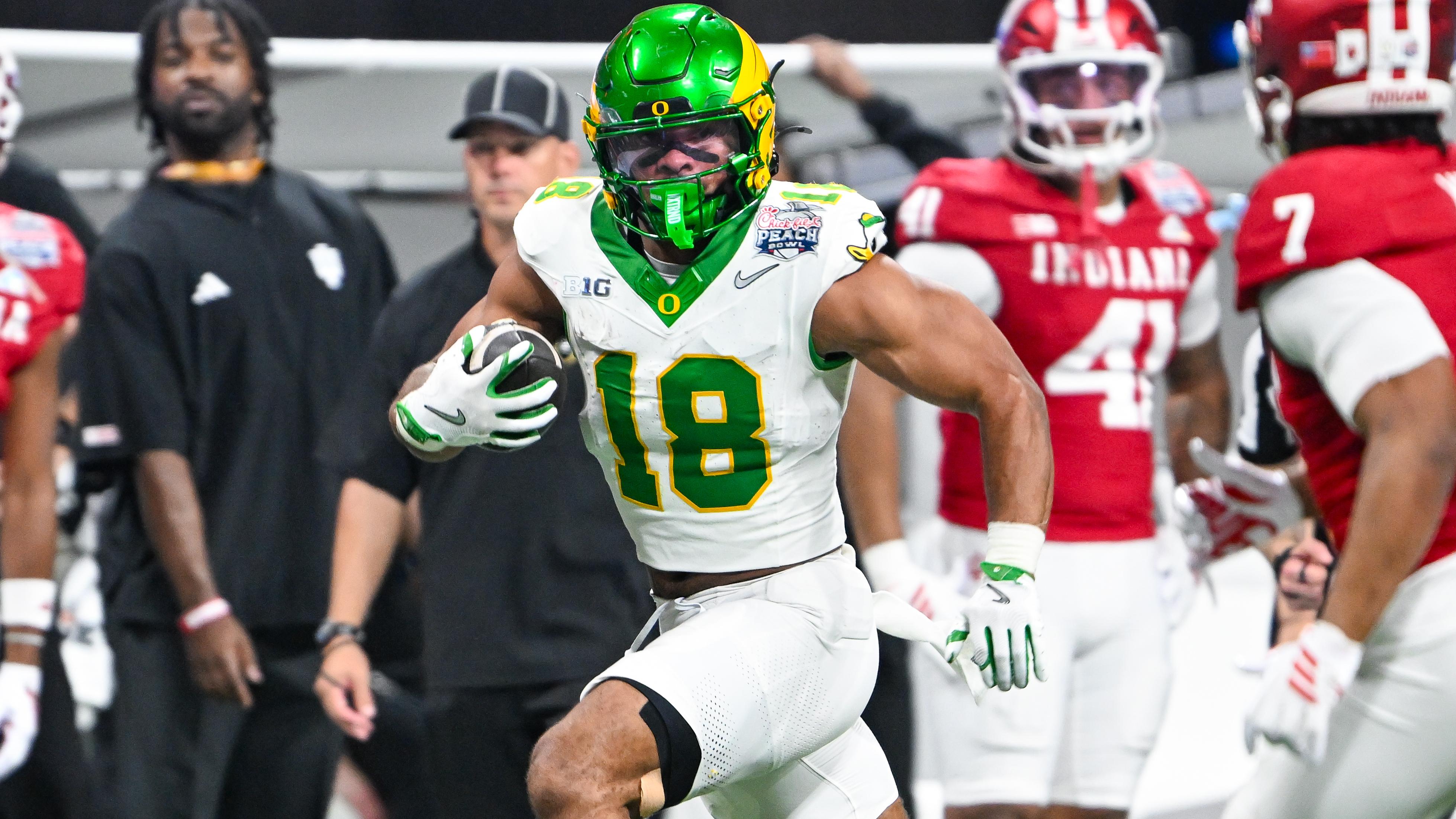 COLLEGE FOOTBALL: JAN 09 College Football Playoff Semifinal at the Chick-fil-A Peach Bowl Indiana vs Oregon