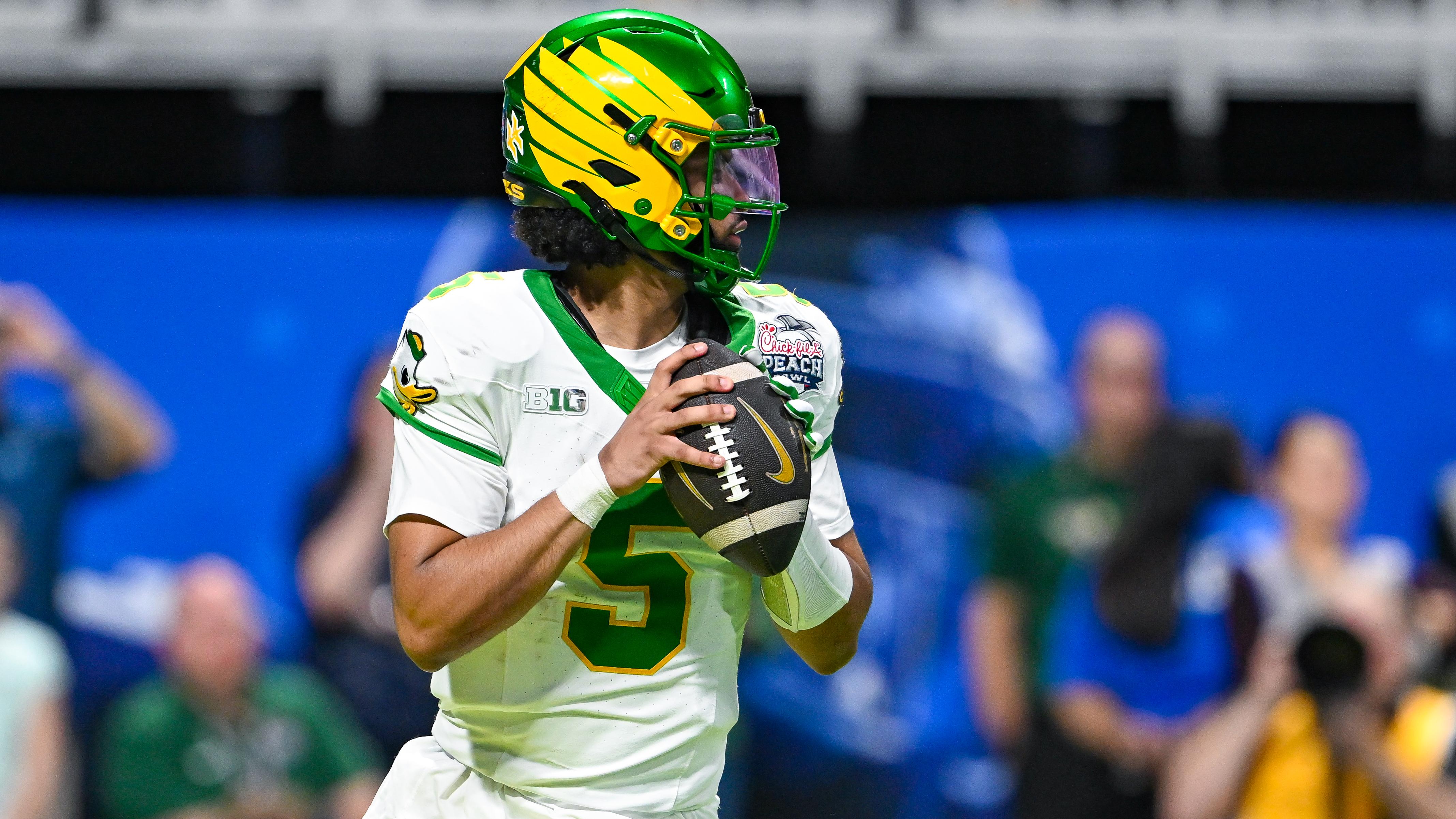 COLLEGE FOOTBALL: JAN 09 College Football Playoff Semifinal at the Chick-fil-A Peach Bowl Indiana vs Oregon