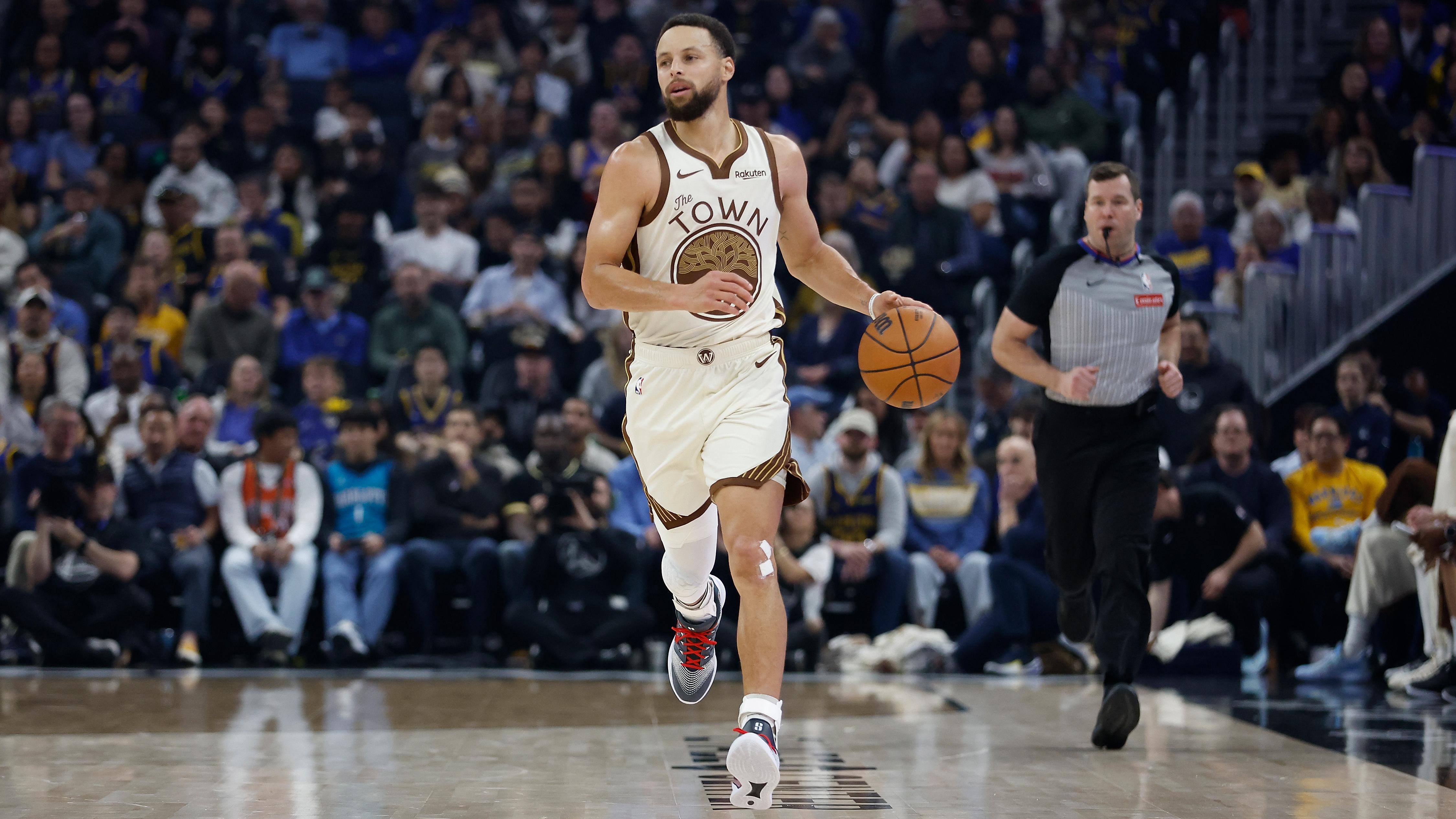 Charlotte Hornets v Golden State Warriors