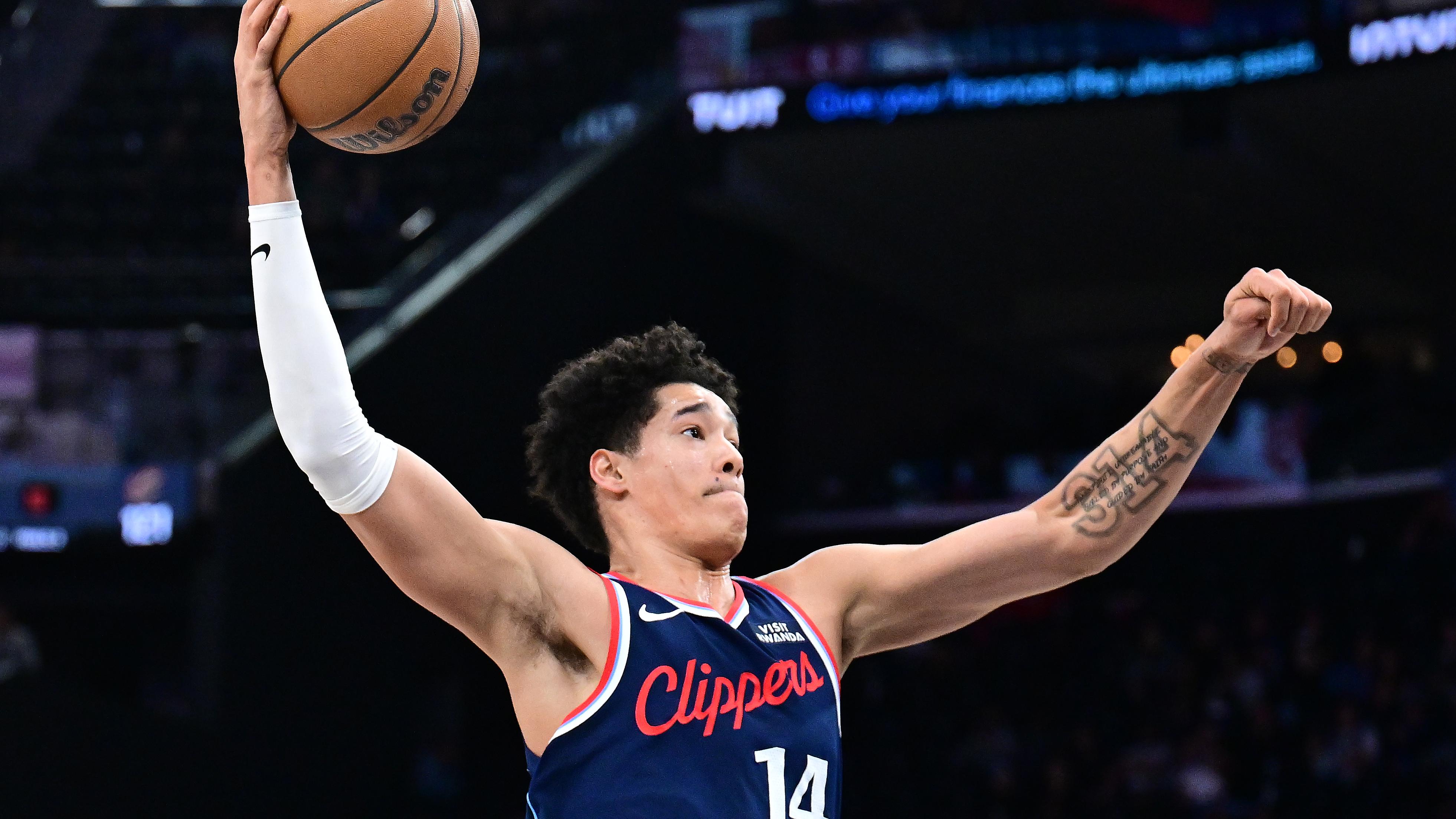 Cleveland Cavaliers v Los Angeles Clippers