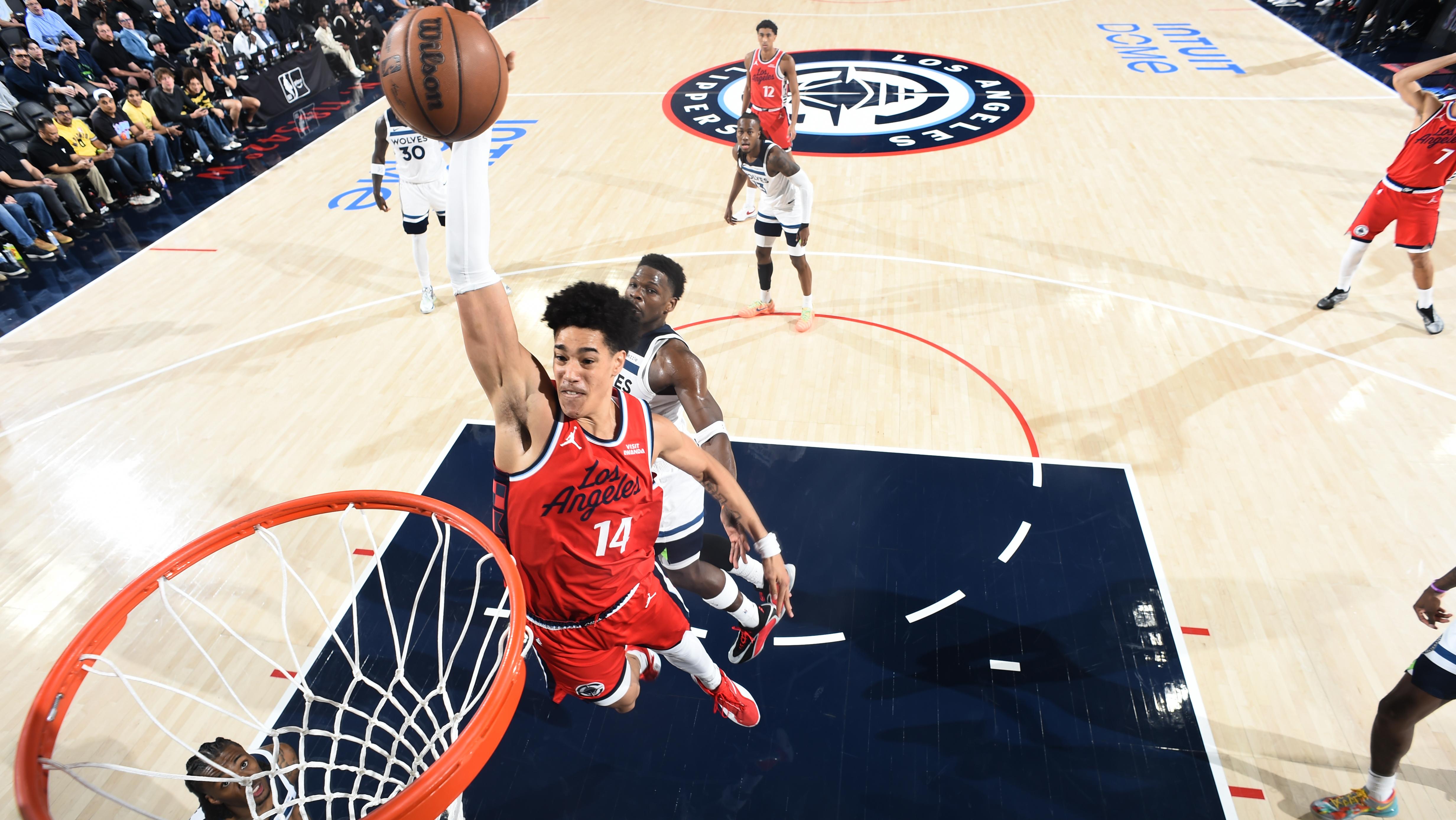 Minnesota TImberwolves v Los Angeles Clippers