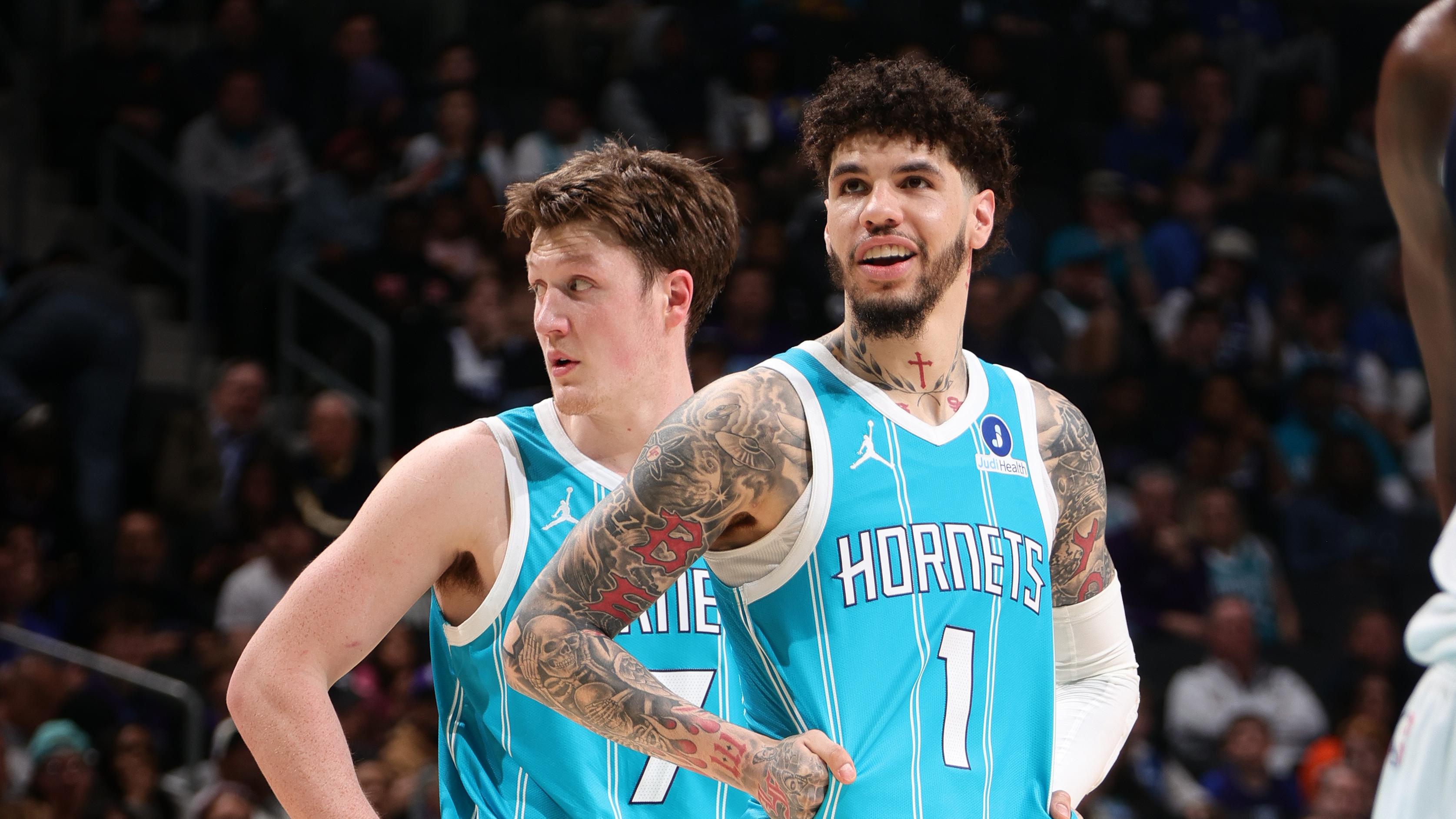 Dallas Mavericks v Charlotte Hornets