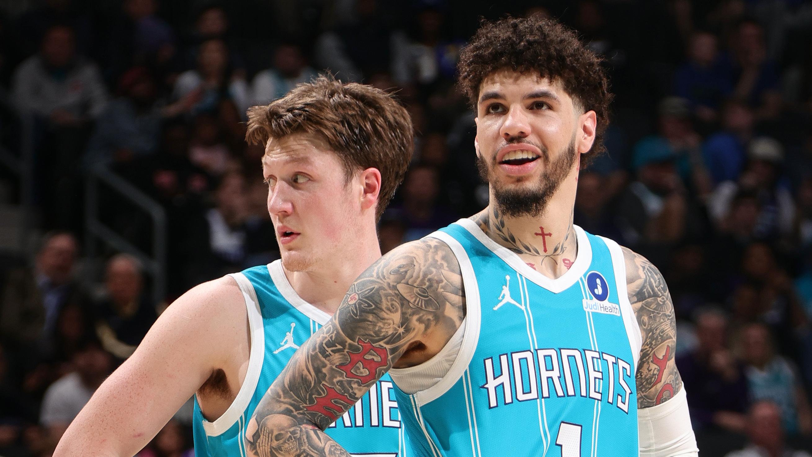 Dallas Mavericks v Charlotte Hornets