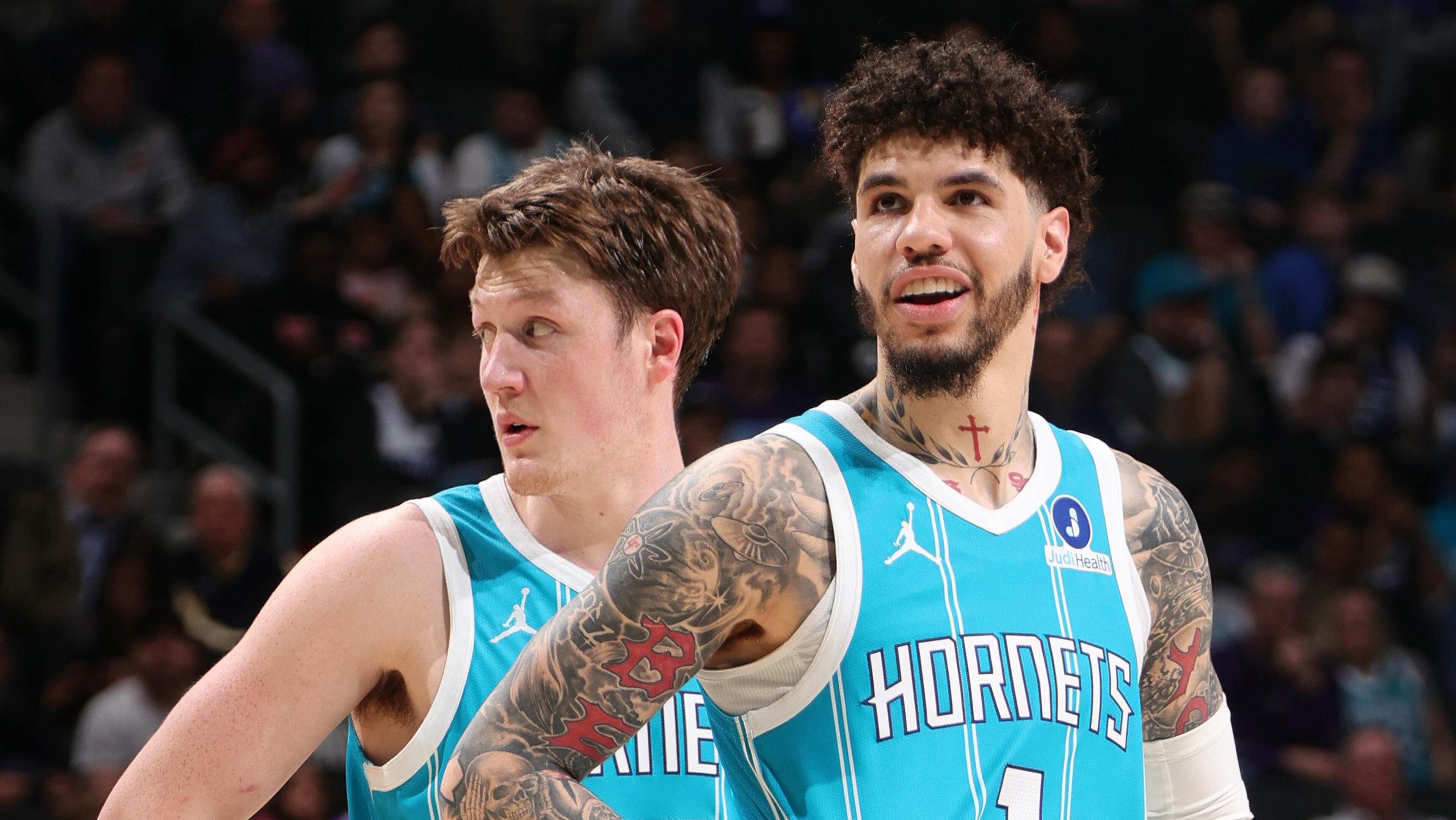 Dallas Mavericks v Charlotte Hornets Dallas Mavericks v Charlotte Hornets