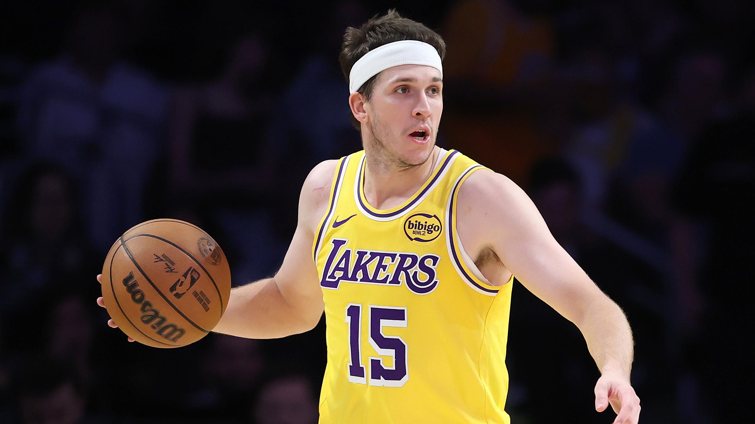 Chicago Bulls v Los Angeles Lakers