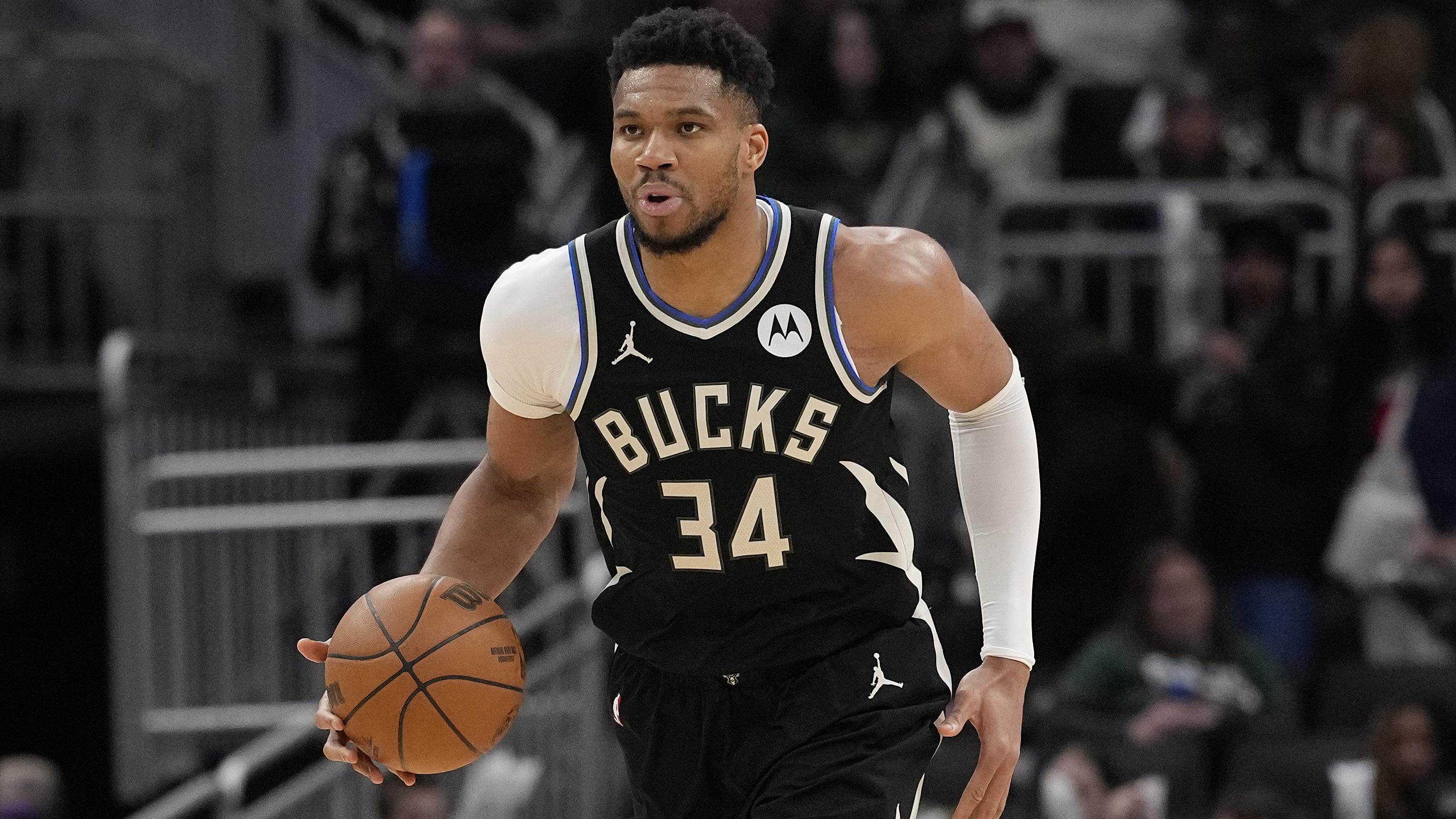 Indiana Pacers v Milwaukee Bucks