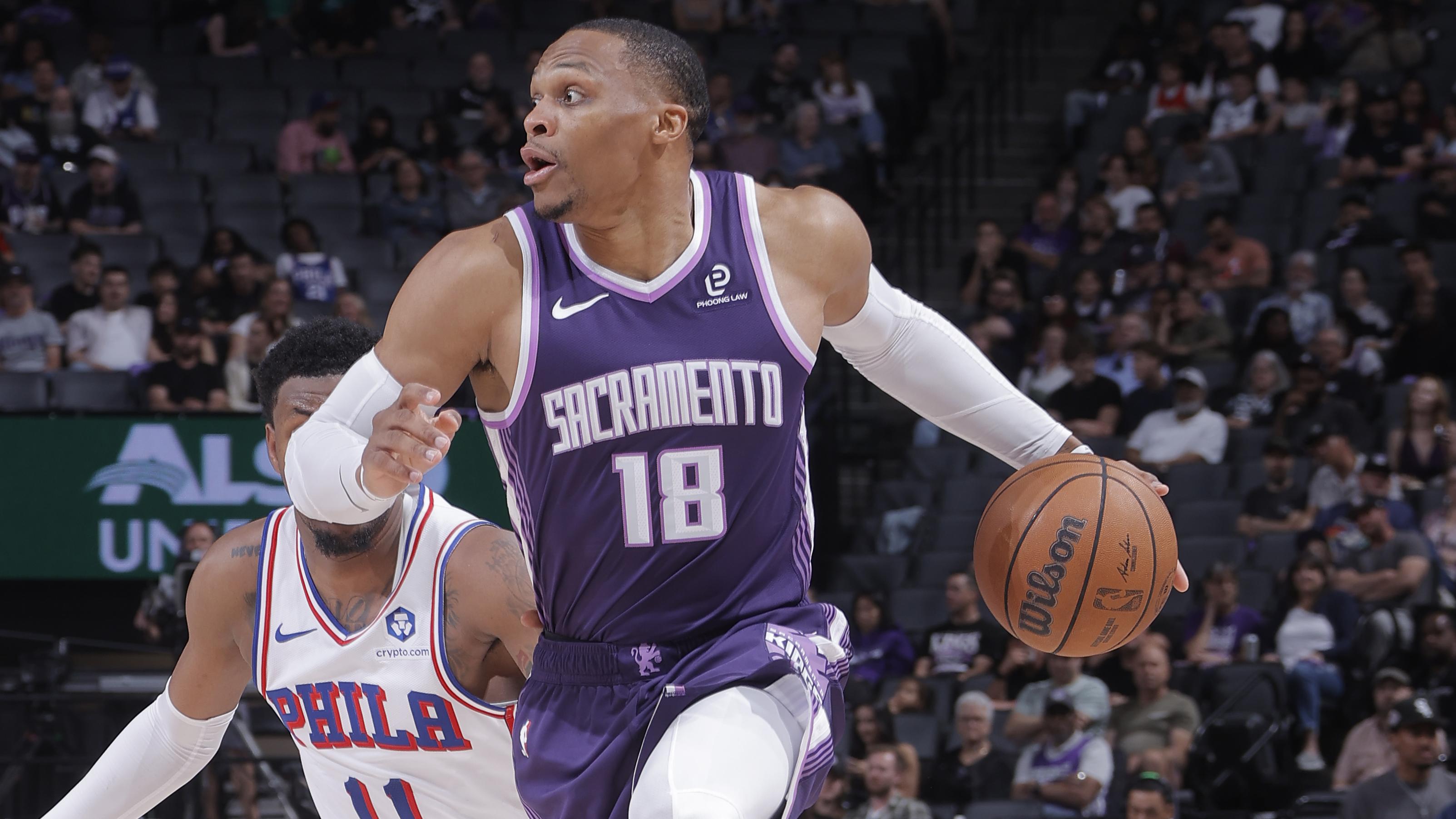 Philadelphia 76ers v Sacramento Kings