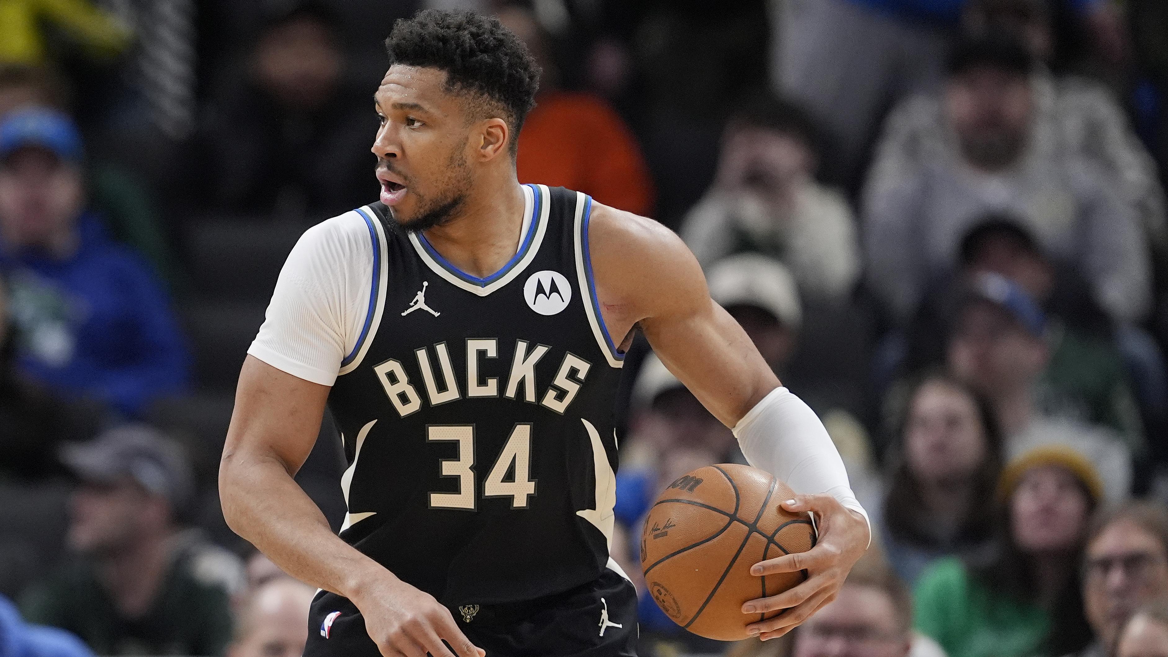 Indiana Pacers v Milwaukee Bucks