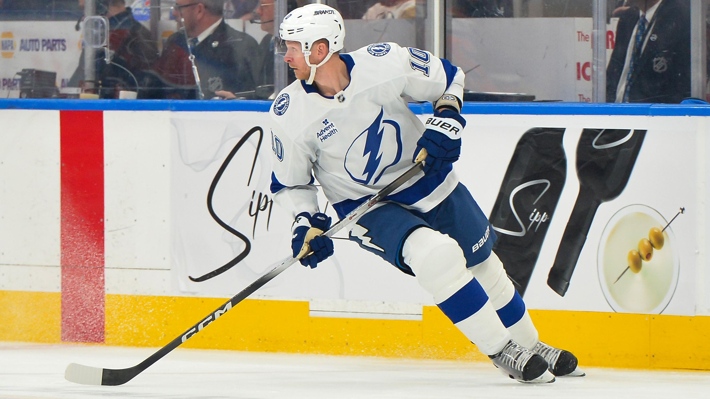 Tampa Bay Lightning v Edmonton Oilers