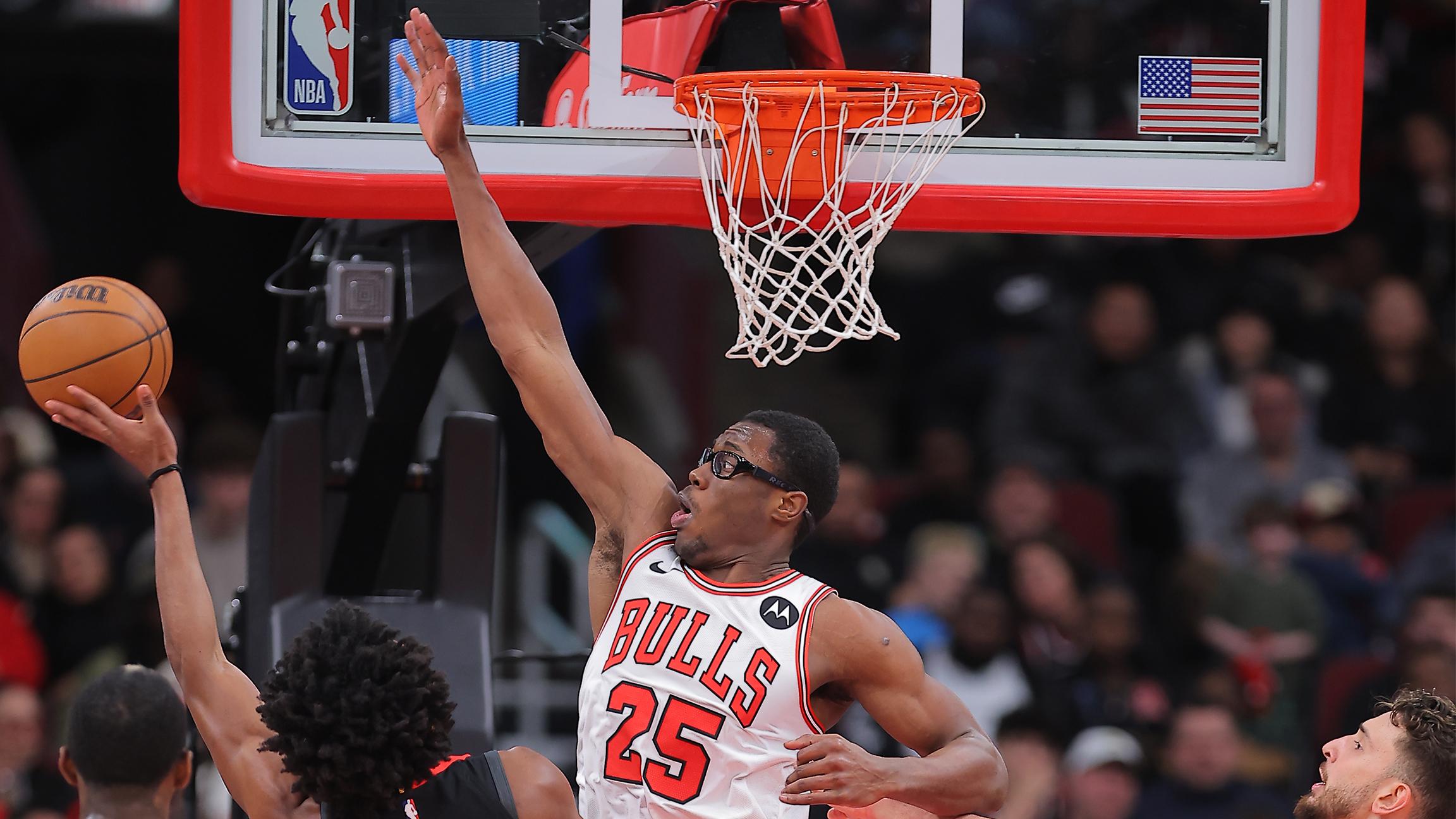 NBA: MAR 23 Houston Rockets at Chicago Bulls