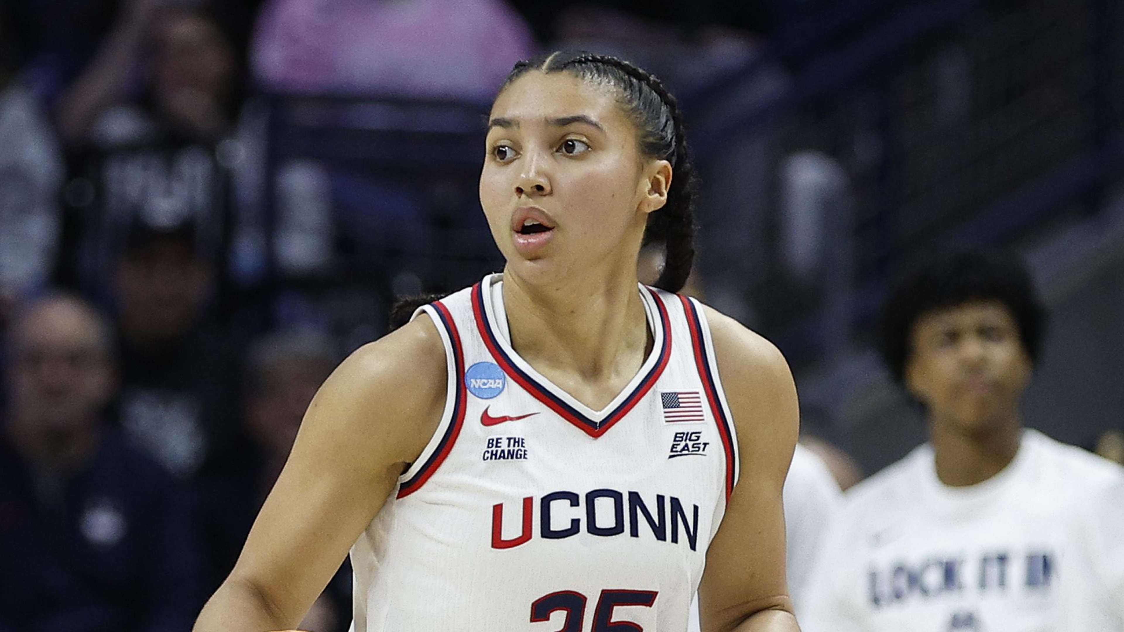 NCAA BASKETBALL: MAR 23 Women's Championship Second Round - UConn vs Syracuse NCAA BASKETBALL: MAR 23 Women's Championship Second Round - UConn vs Syracuse