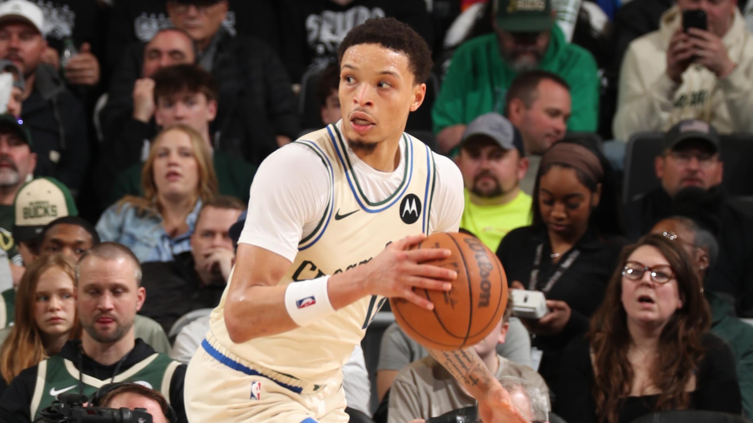 San Antonio Spurs v Milwaukee Bucks