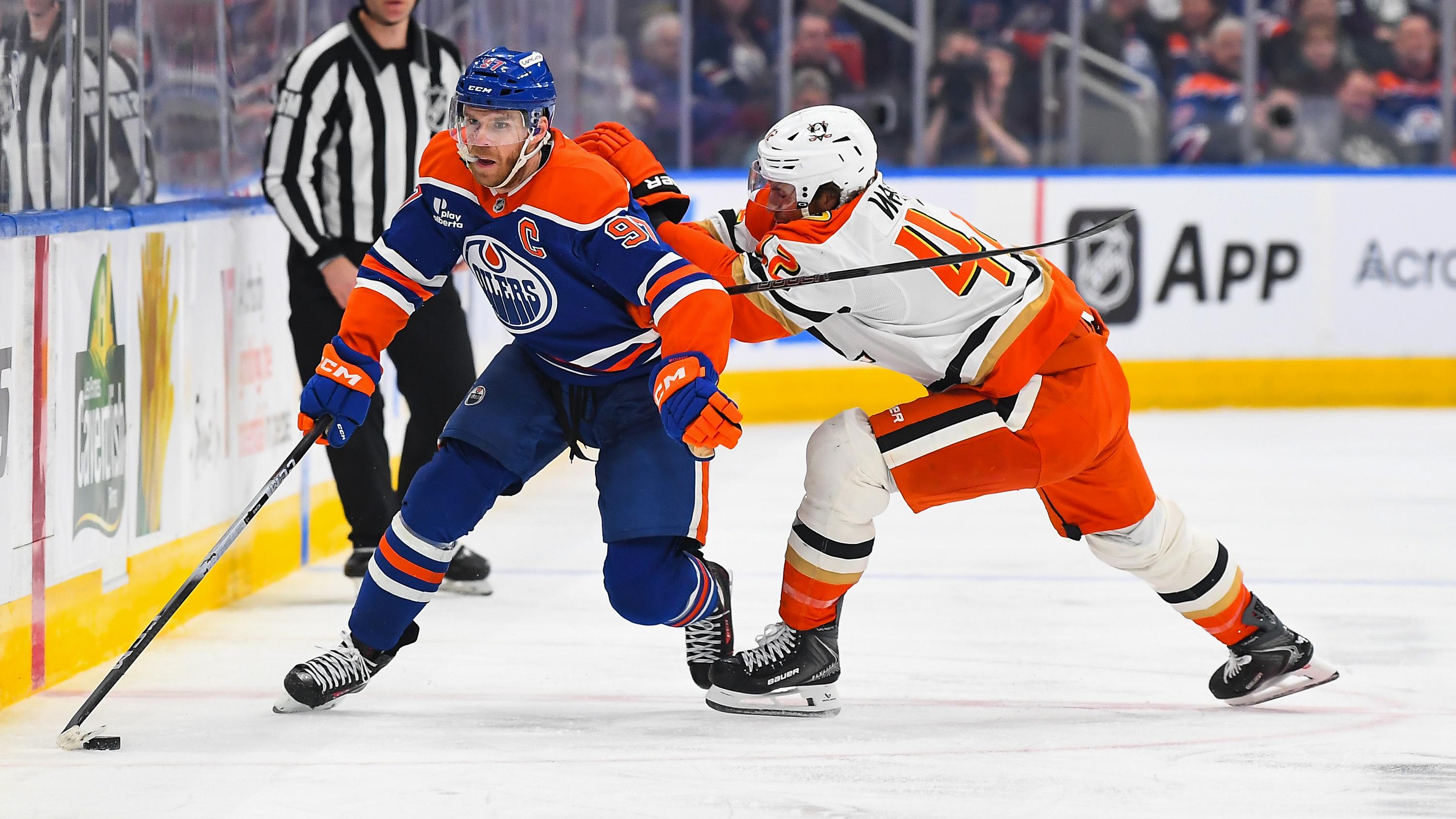 Anaheim Ducks v Edmonton Oilers