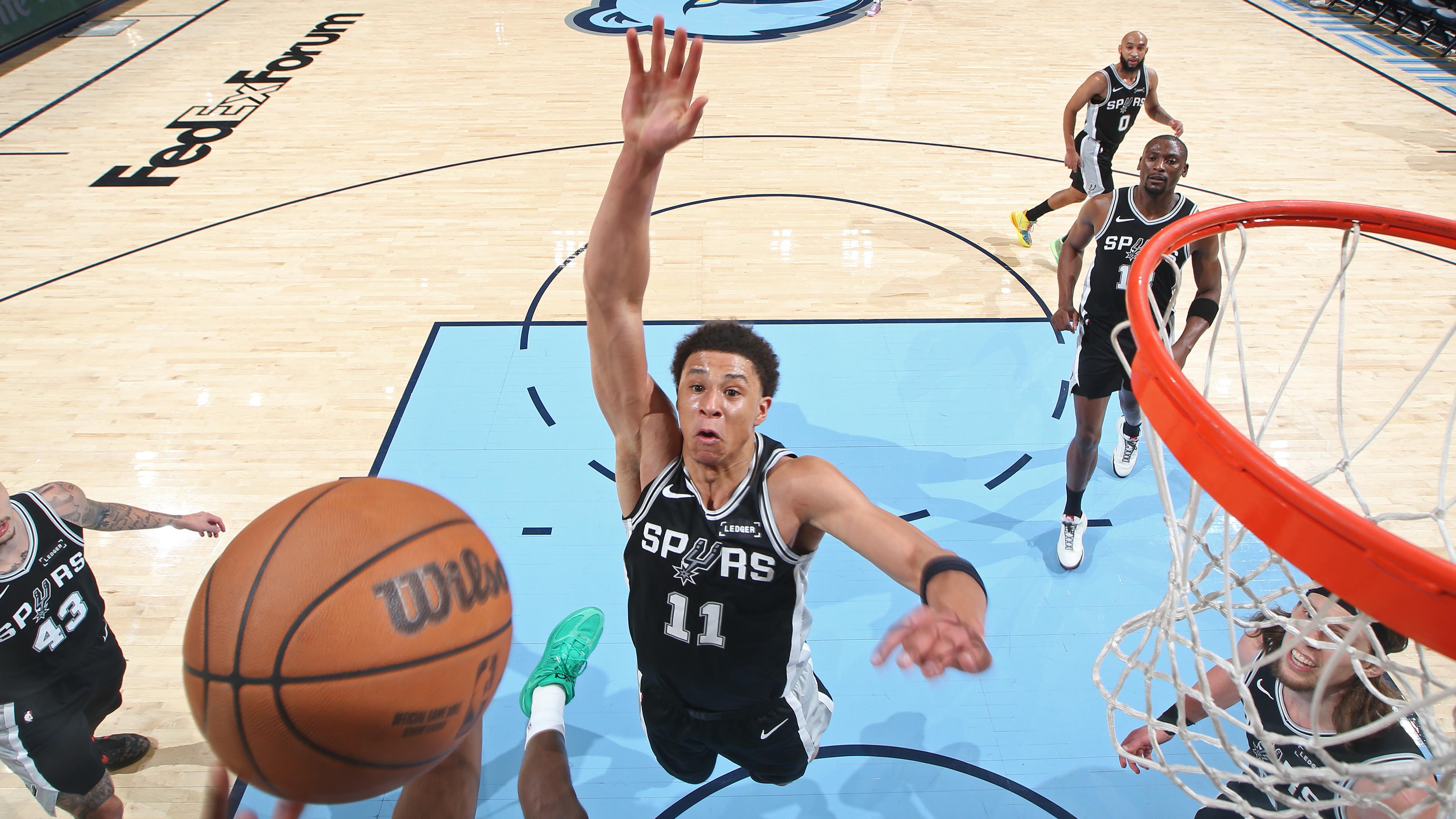 San Antonio Spurs v Memphis Grizzlies