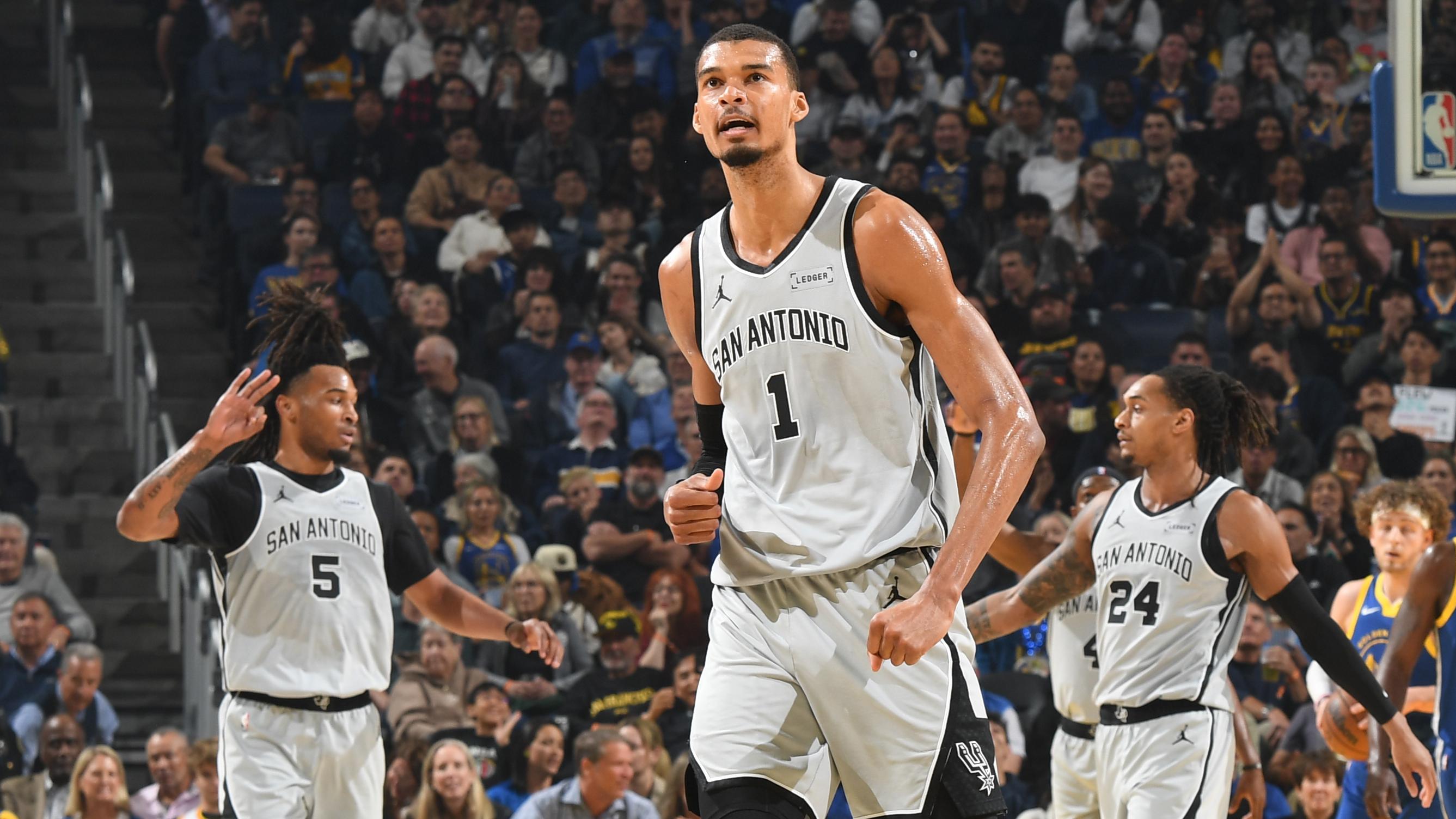 San Antonio Spurs v Golden State Warriors