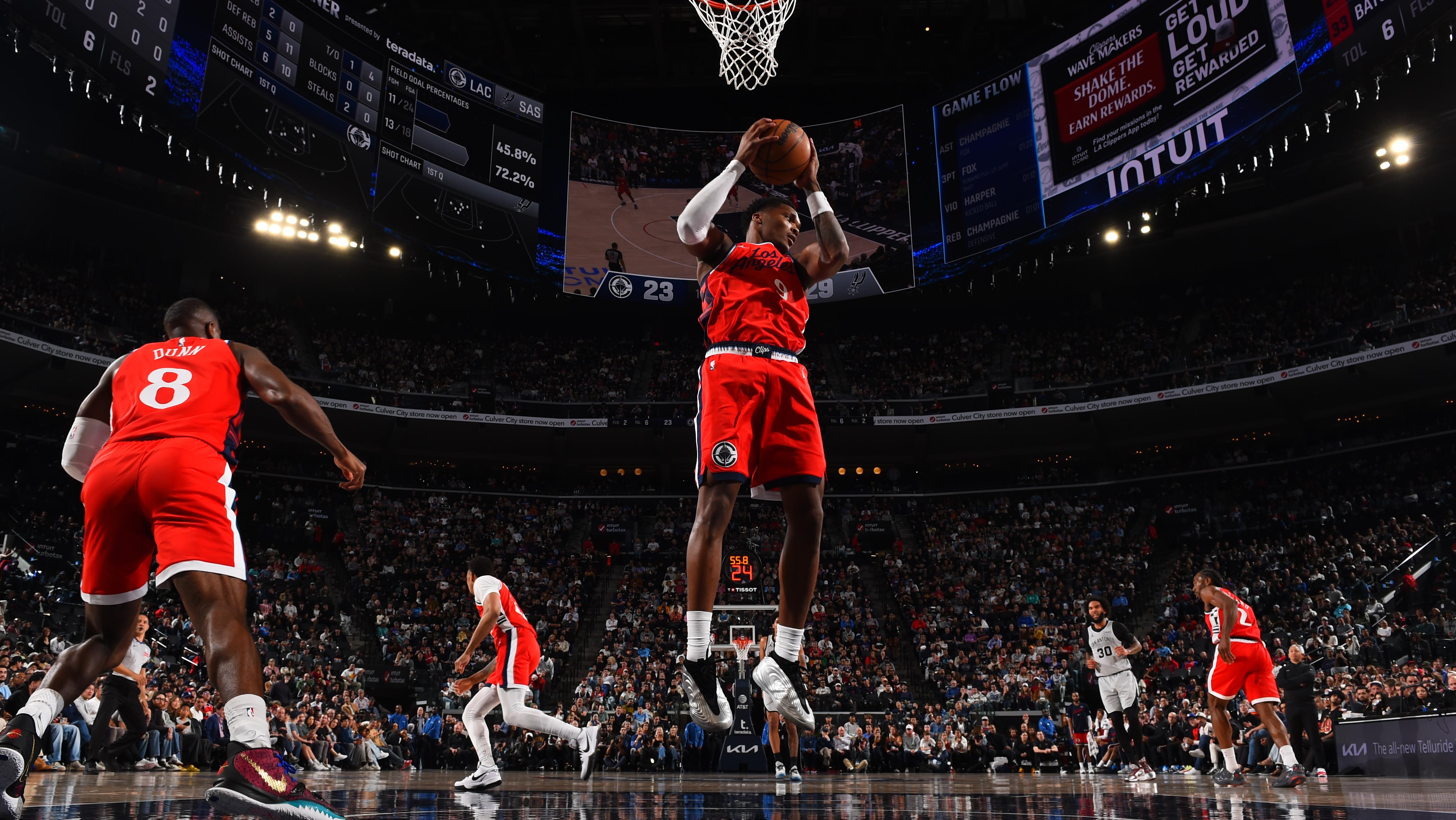 San Antonio Spurs v Los Angeles Clippers