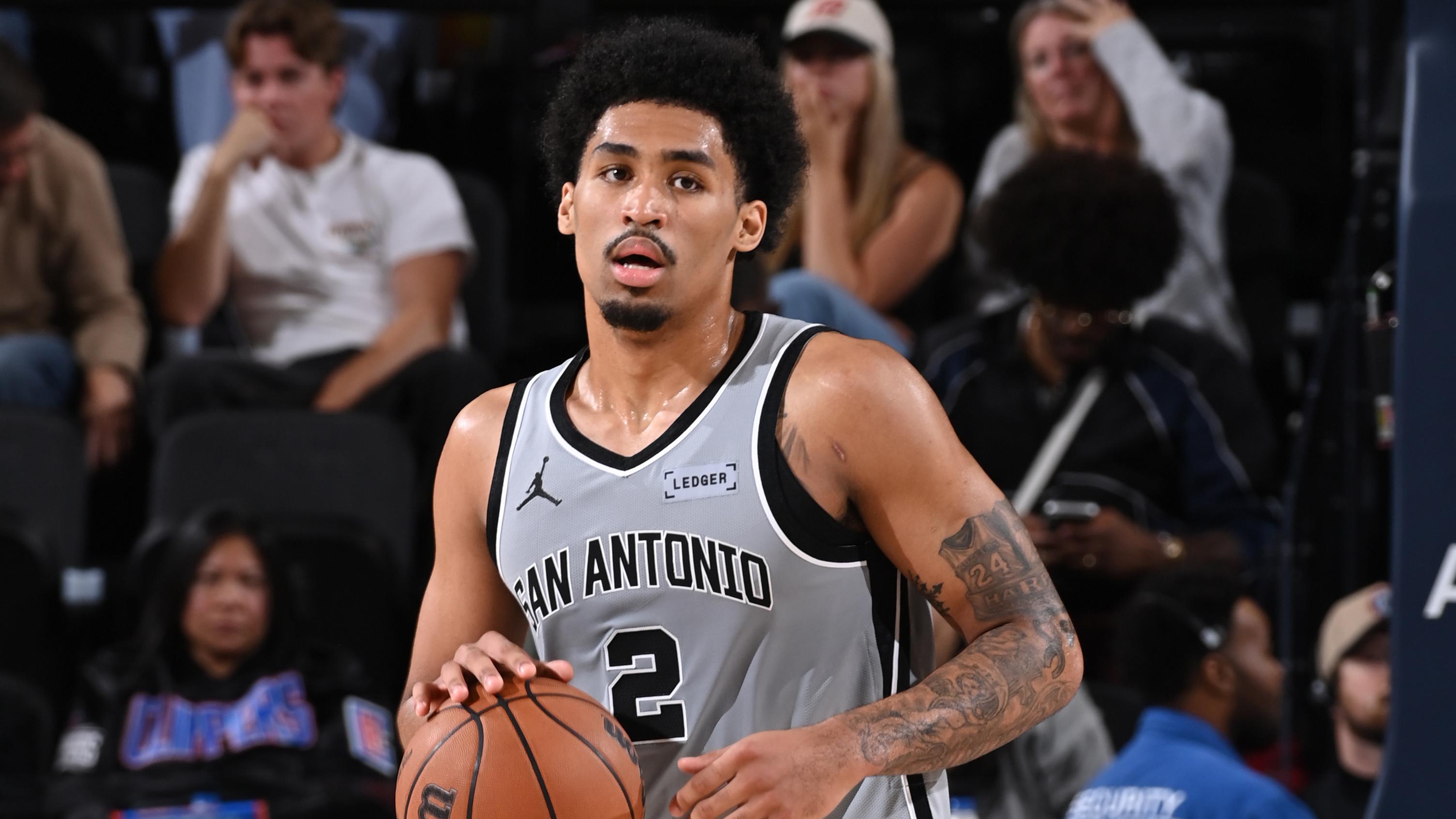 San Antonio Spurs v Los Angeles Clippers