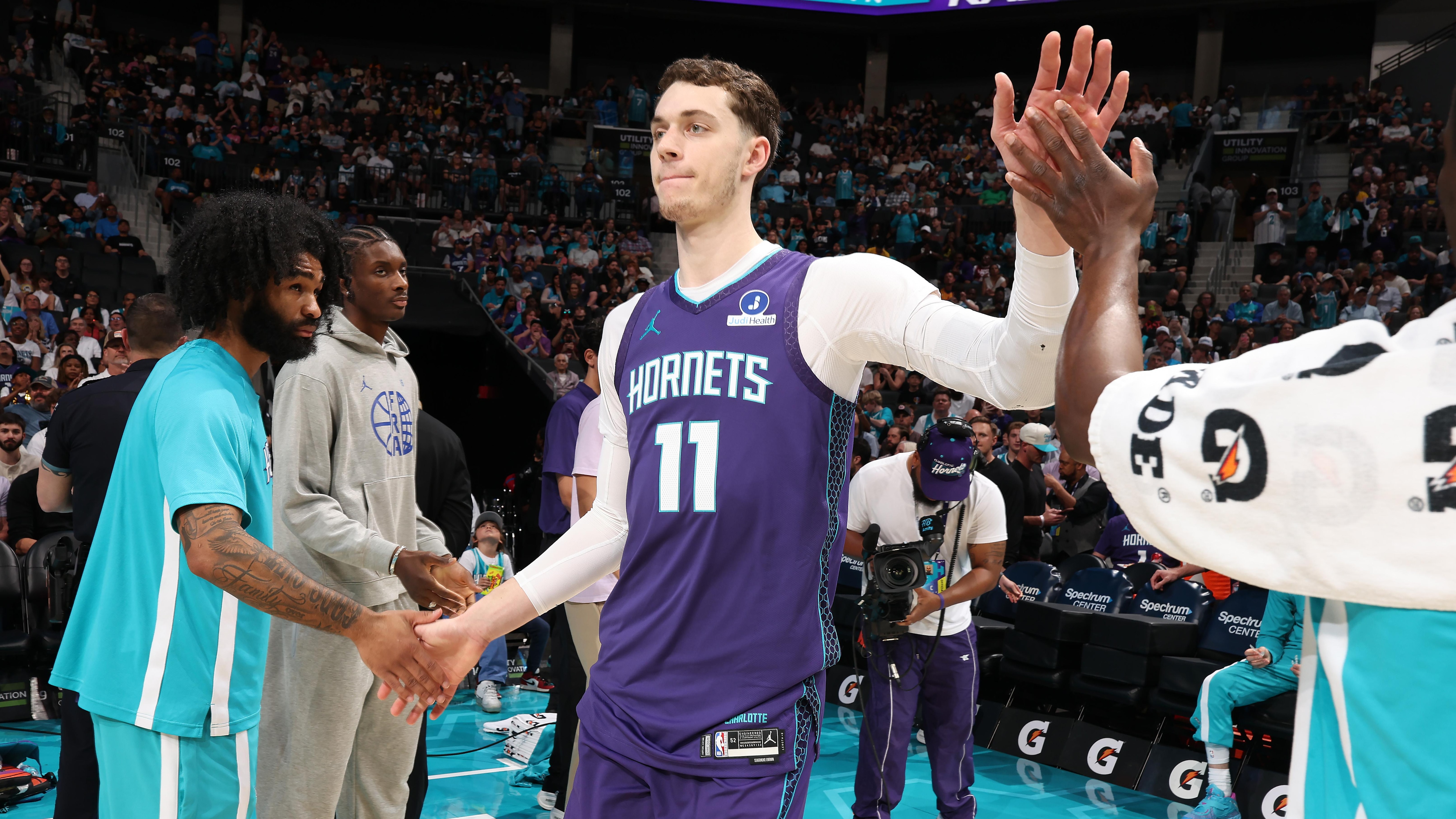 Indiana Pacers v Charlotte Hornets