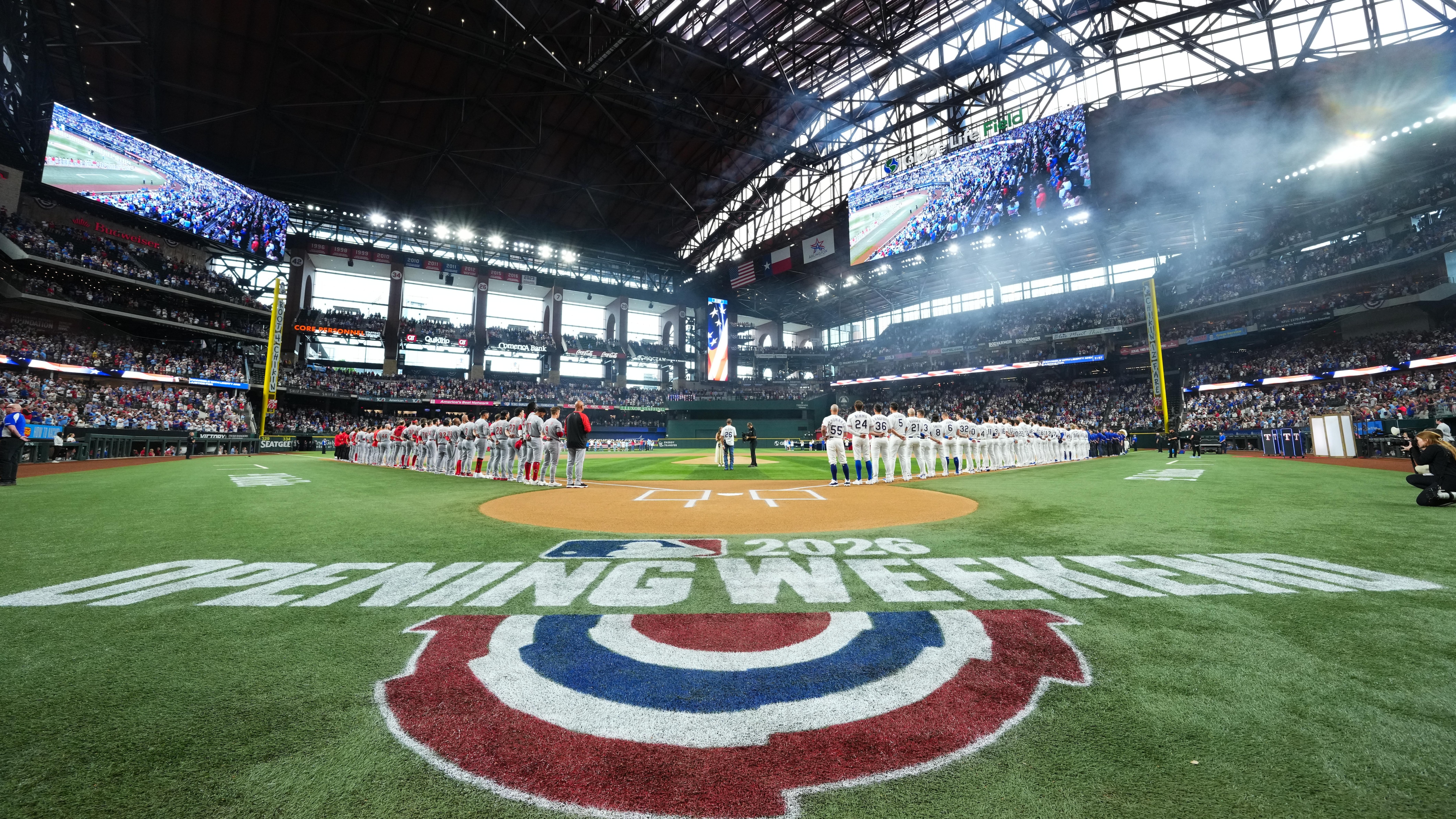 Cincinnati Reds v. Texas Rangers