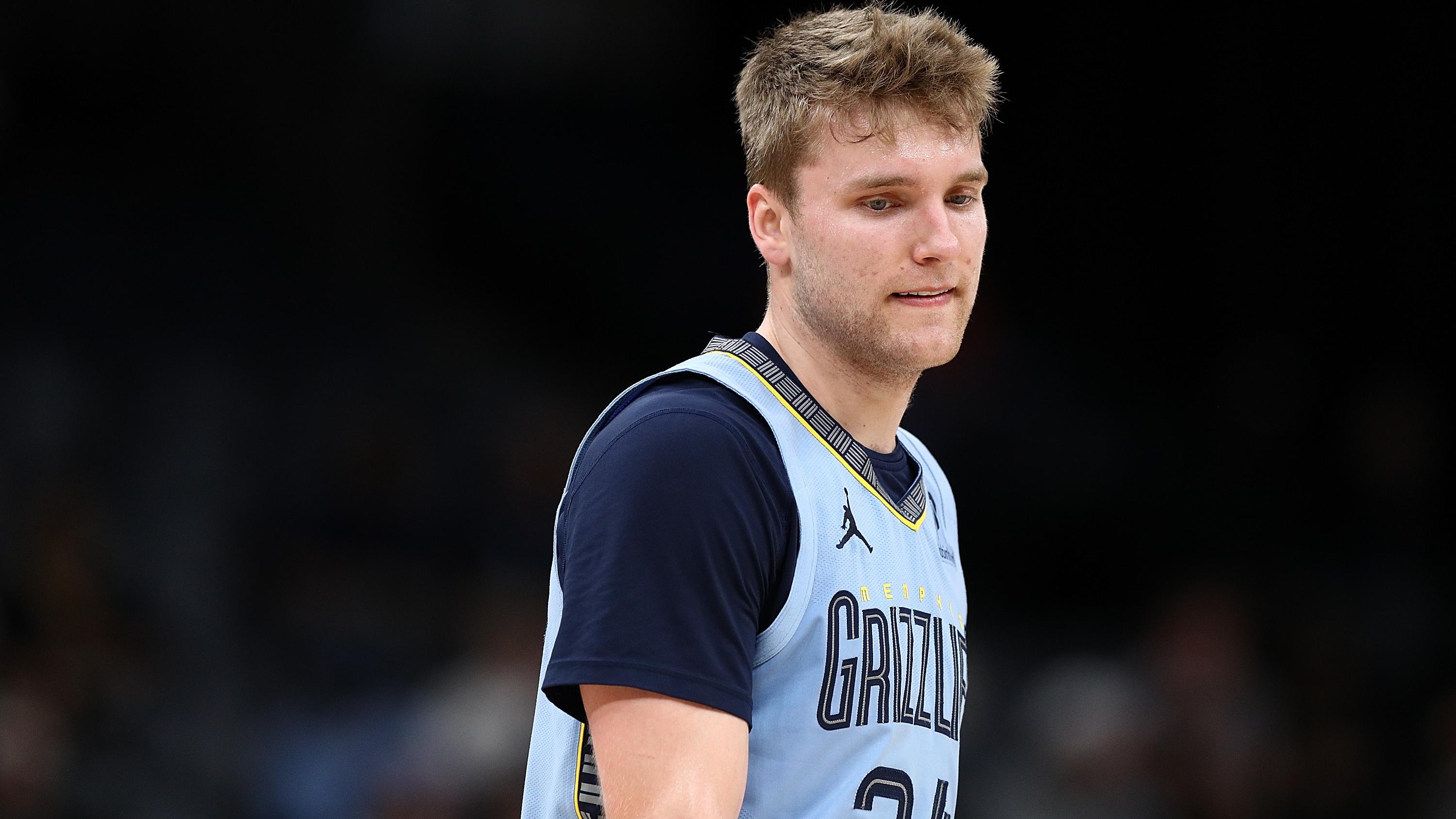 Phoenix Suns v Memphis Grizzlies