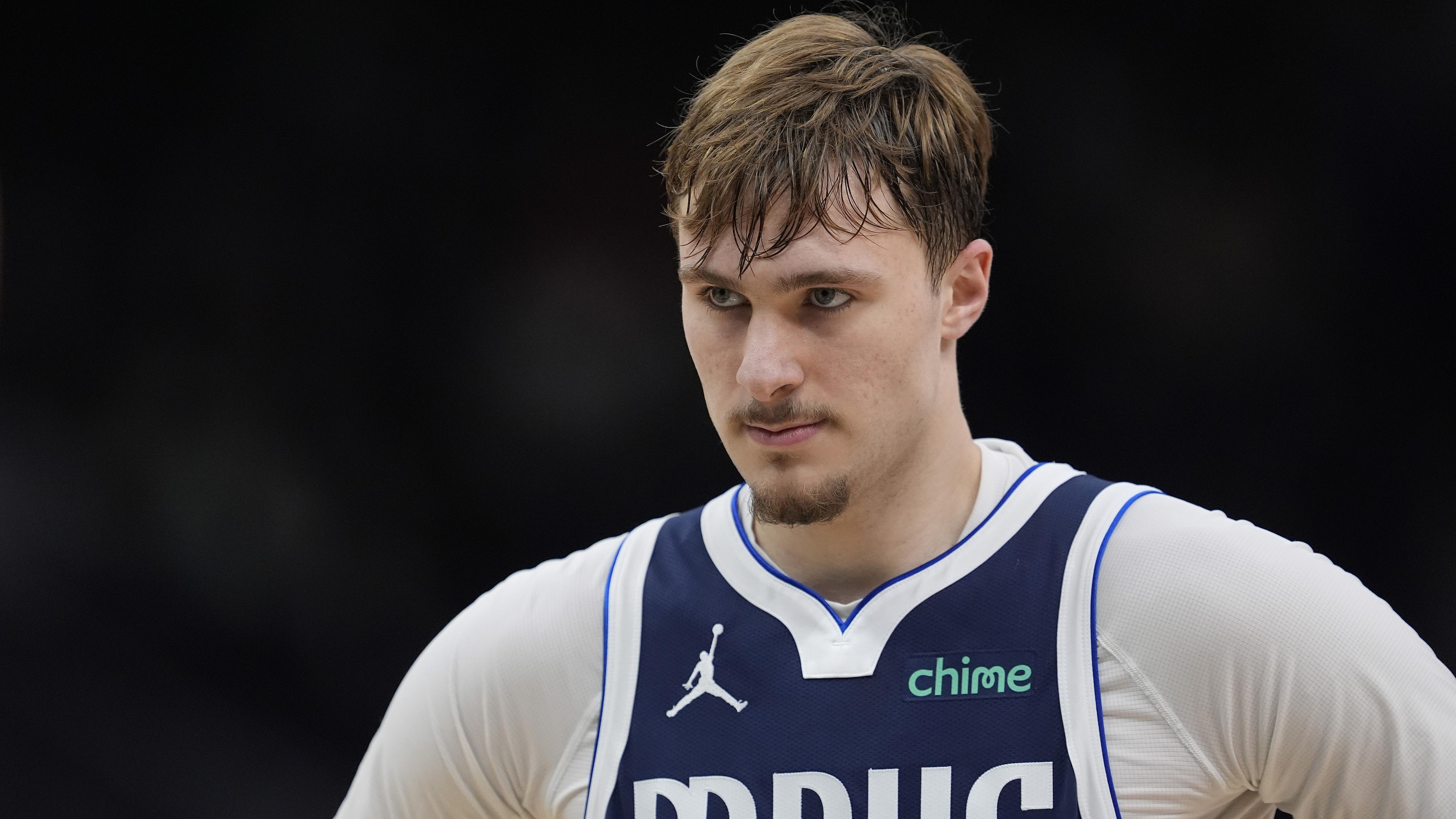 Dallas Mavericks v Milwaukee Bucks